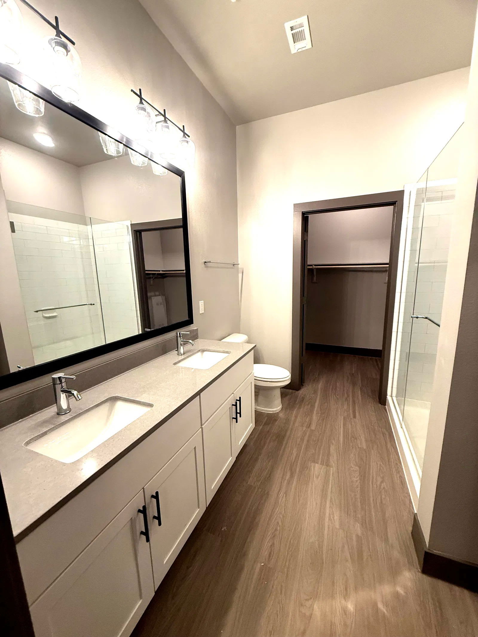 400 West 5Th Street – photo 4