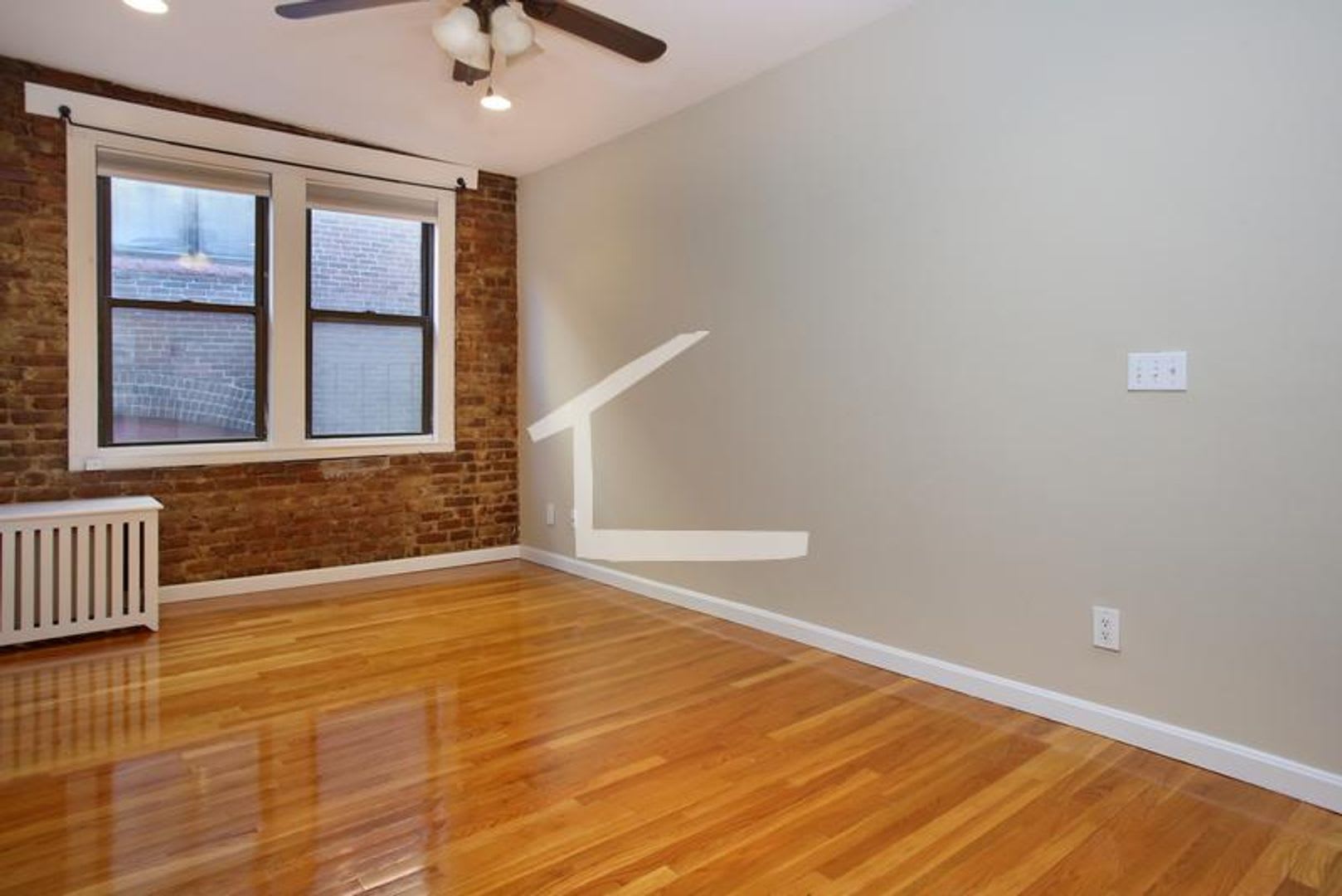 Nicely renovated 1 bed in the heart of Fenway! – photo 5