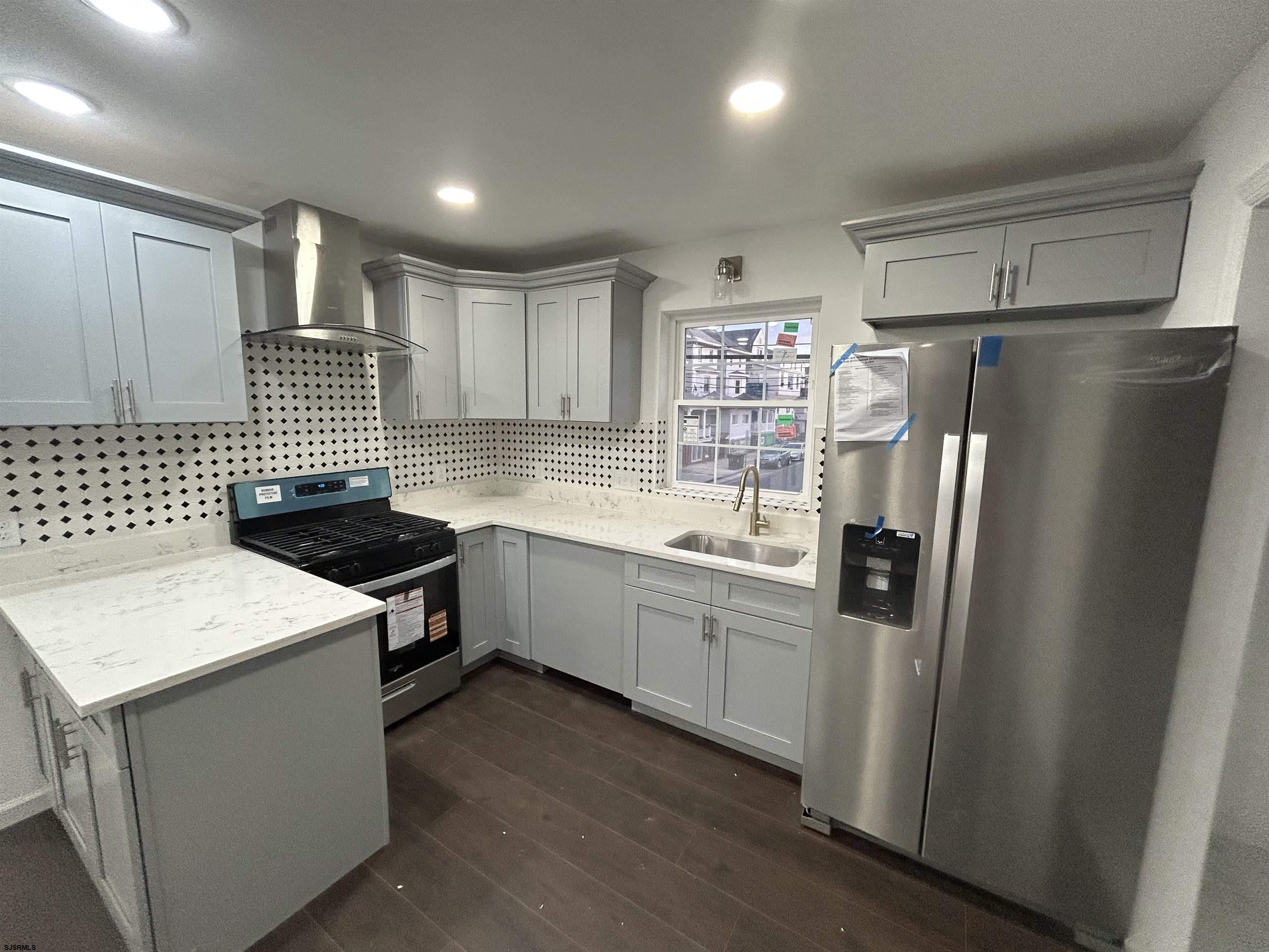 2821 Arctic Avenue – photo 2