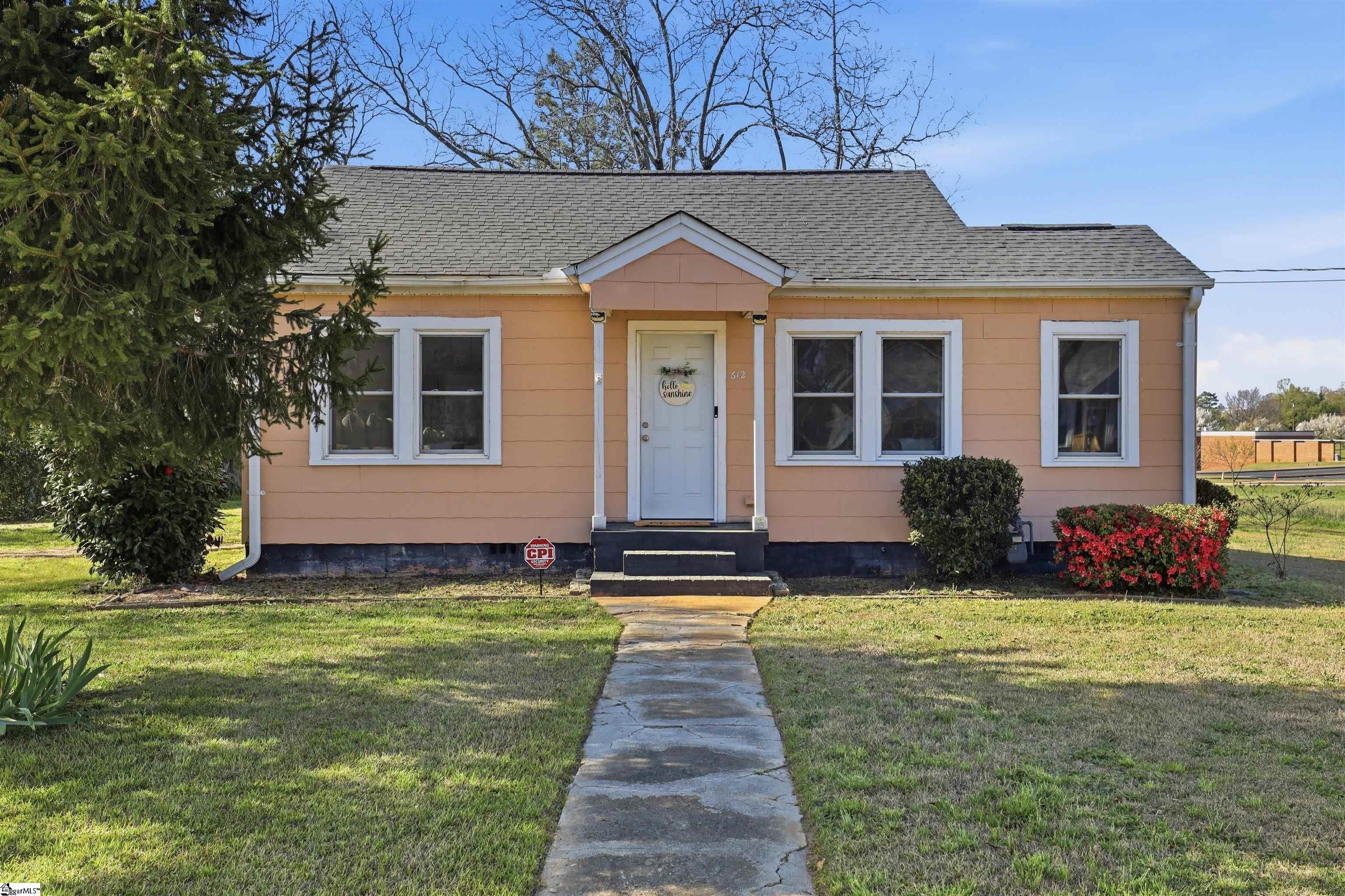 612 Crescent Drive – photo 1