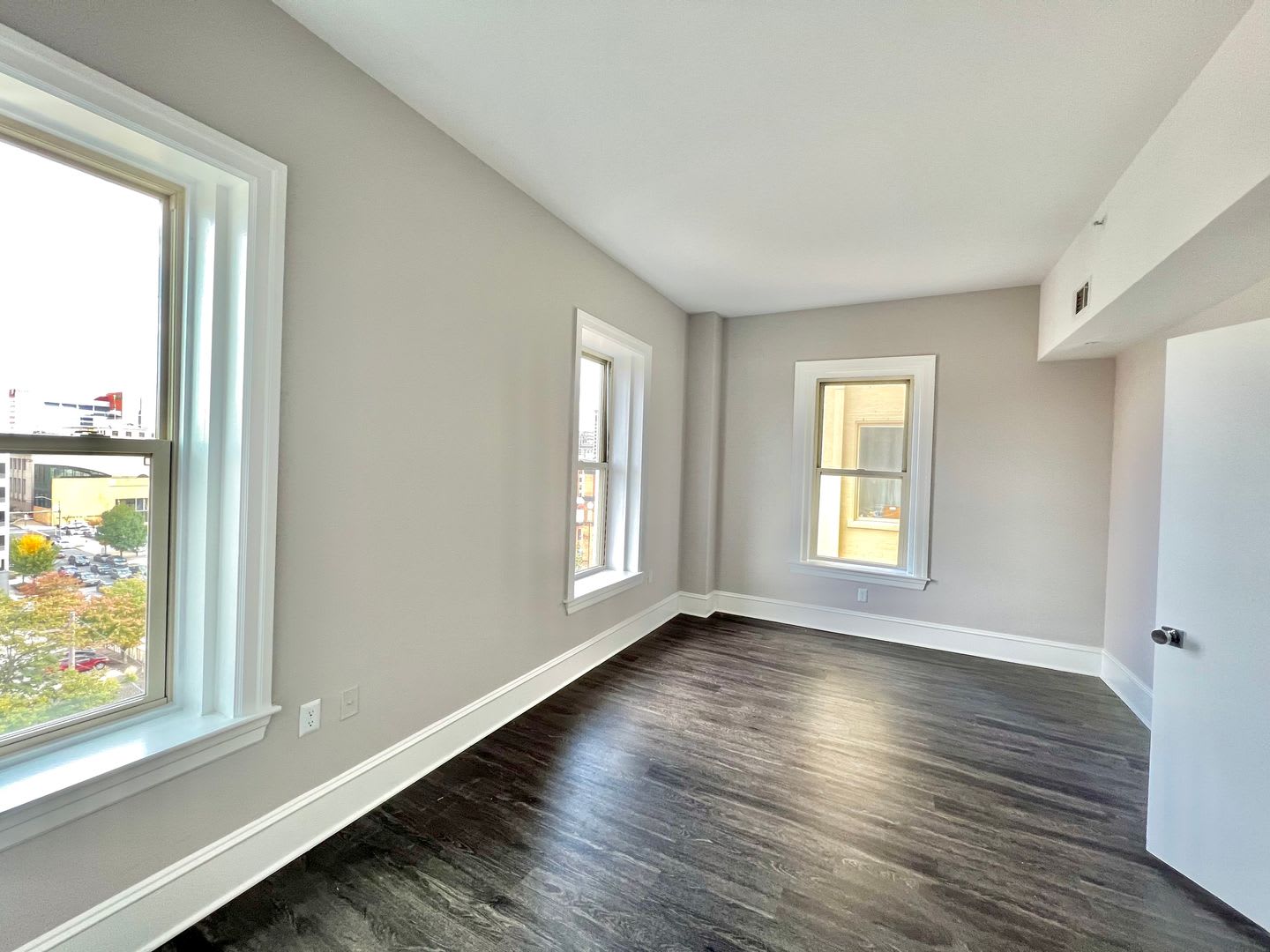 306 W Franklin – photo 1