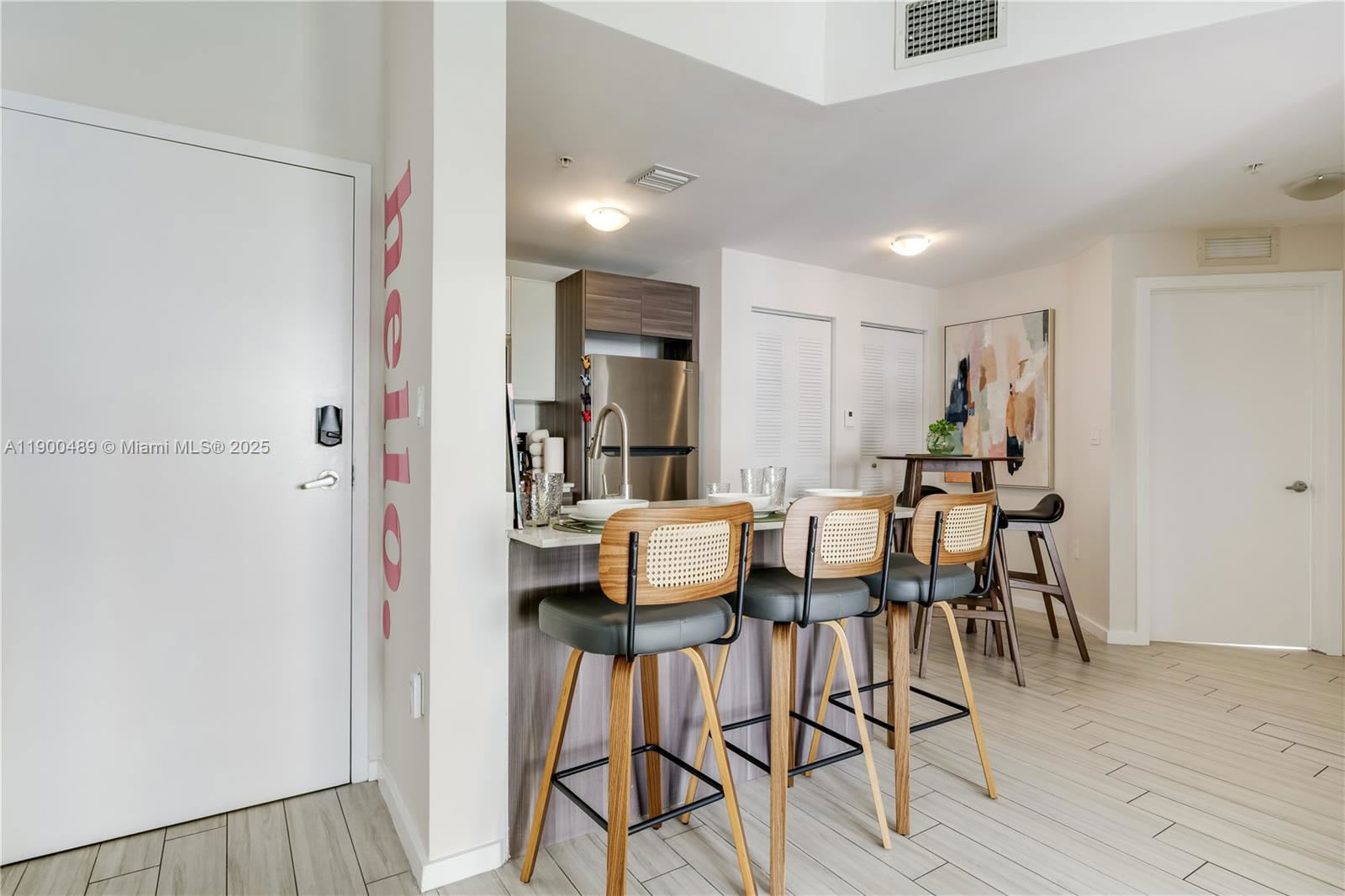 481 Northeast 29th Street – photo 4