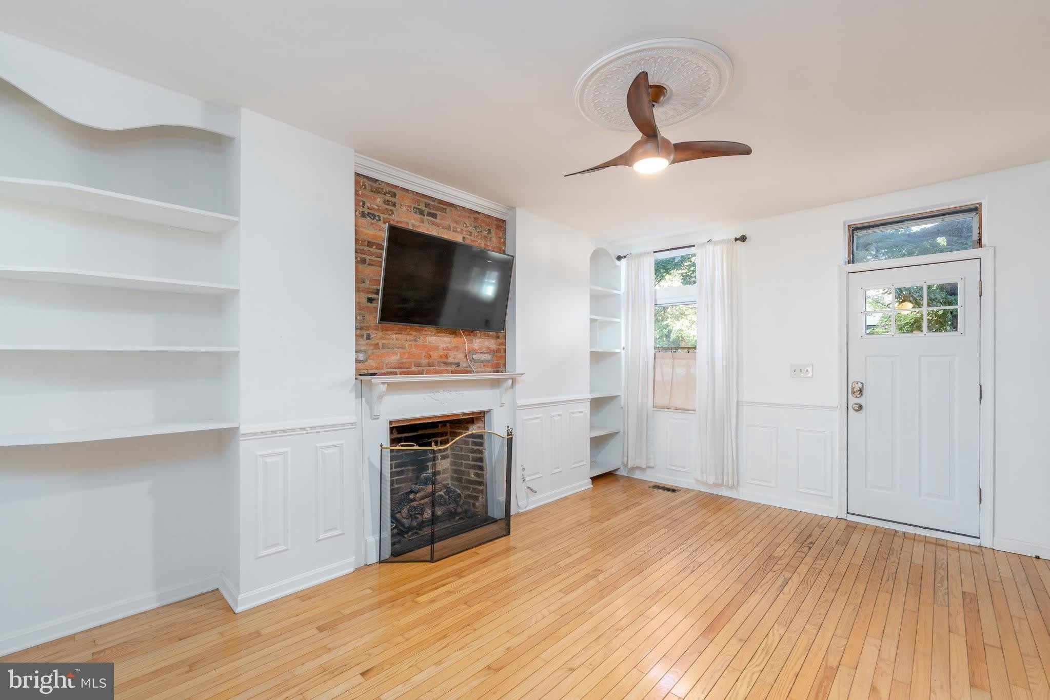 306 S WASHINGTON Street – photo 5
