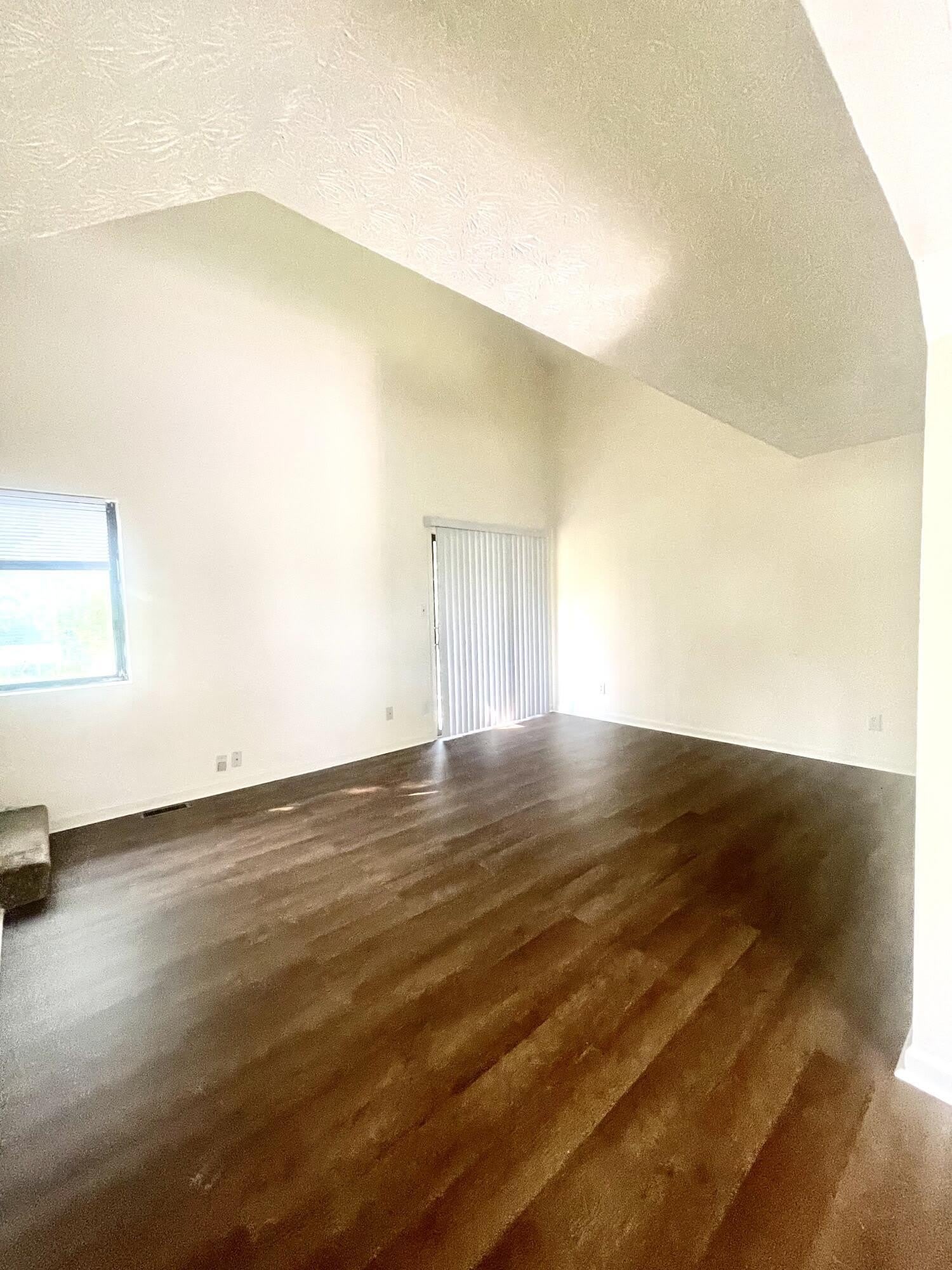 452 Larkwood Drive – photo 4