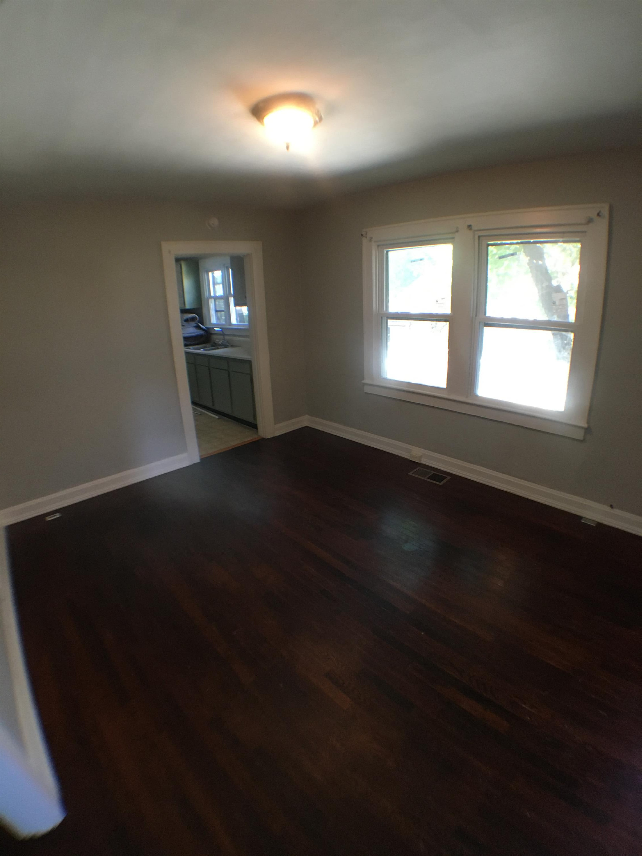 423 South Hembree Street – photo 4