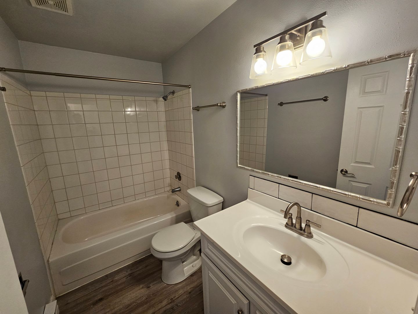 Beautifully Remodeled Condo in the Valley – photo 5