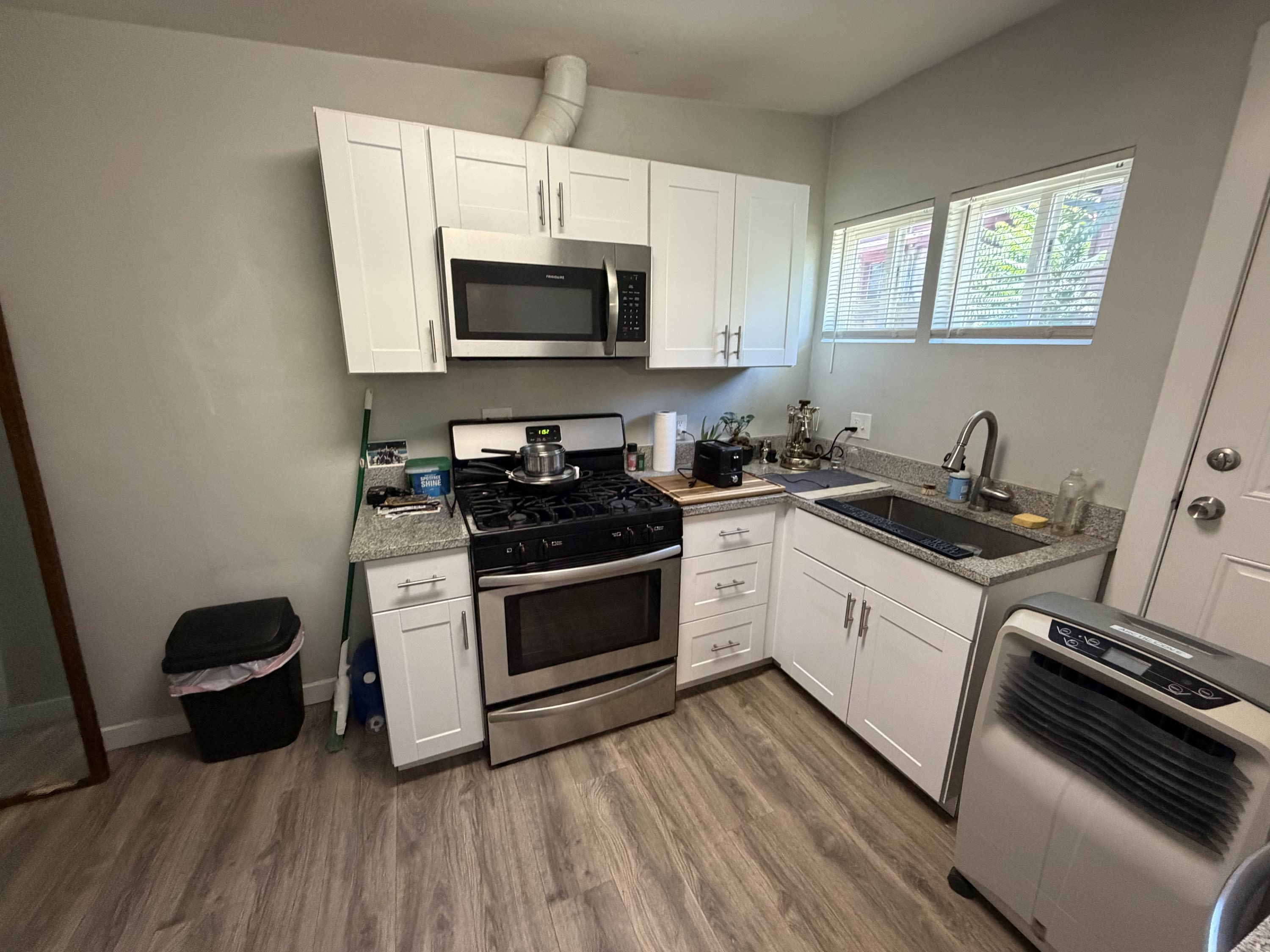 918 E 6TH AVE – photo 5