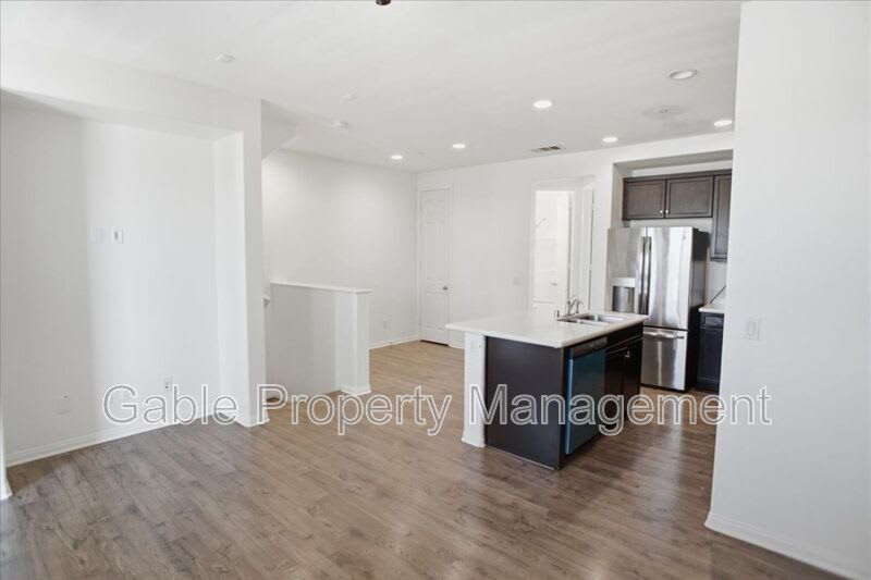 14854 Nordhoff Street – photo 5
