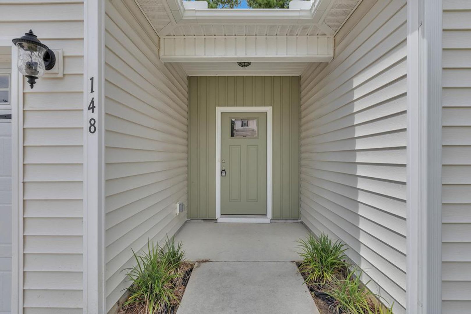 Beautiful Newly Built Home – photo 2