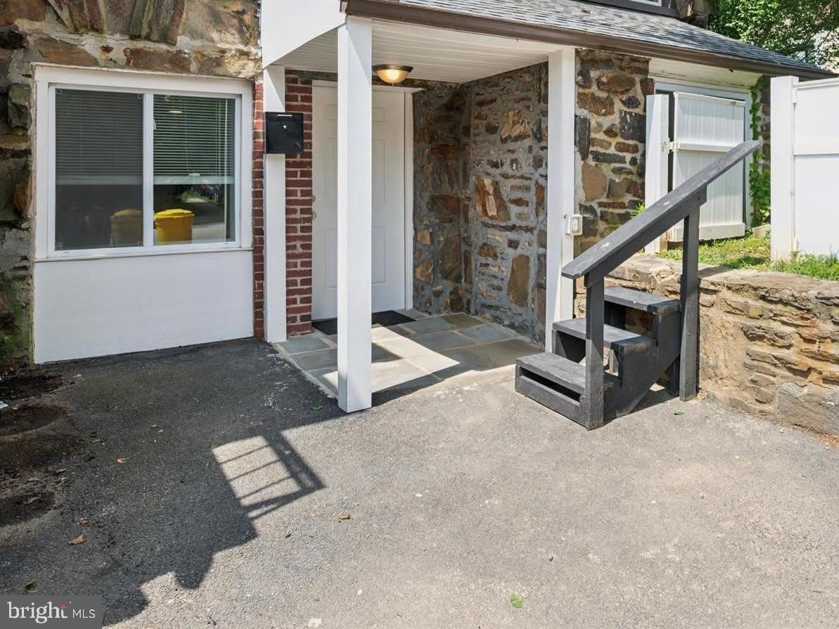 6 OLD LANCASTER Road – photo 1