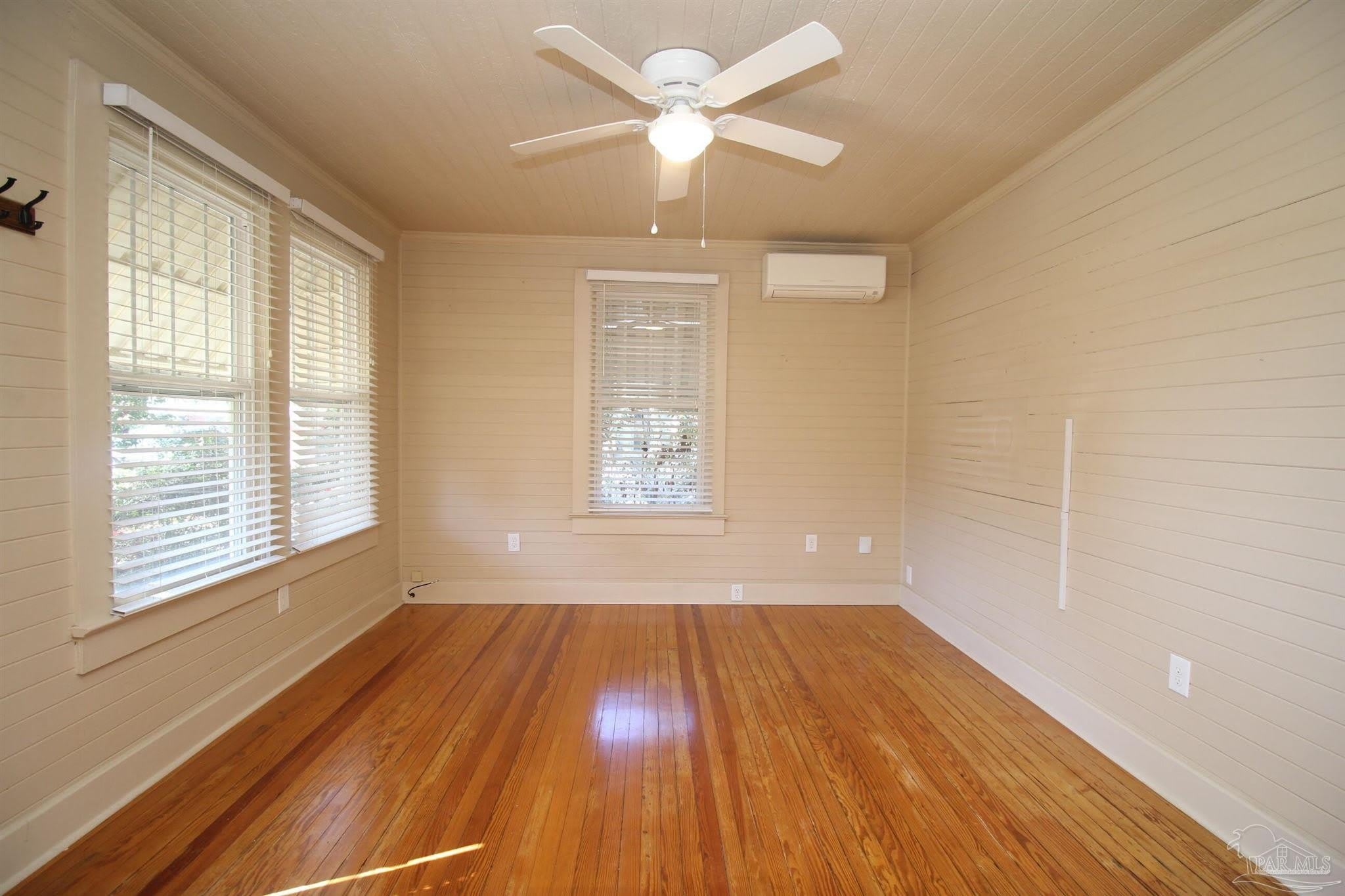 3102 E De Soto St – photo 2