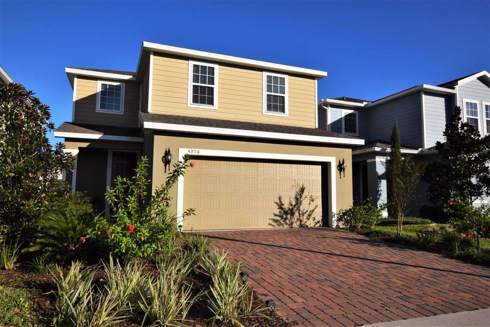 4 bedroom 2.5 baths Single Family Home For Rent at 4358 Silver Creek Street Kissimmee, FL 34744 – photo 2
