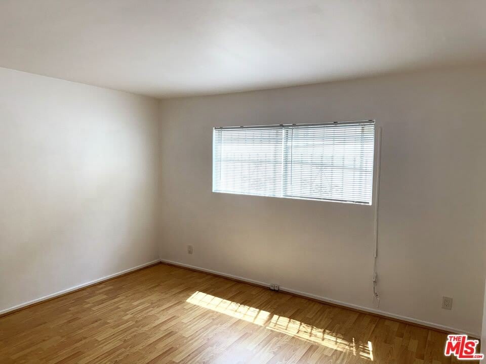1672 Federal Ave – photo 5