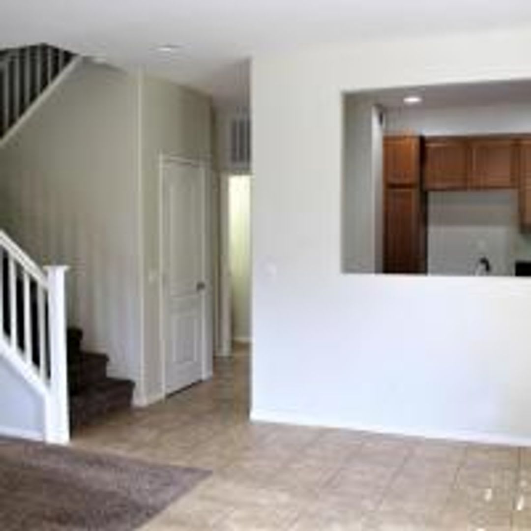 4 Bed townhome in Harveston for Rent – photo 5
