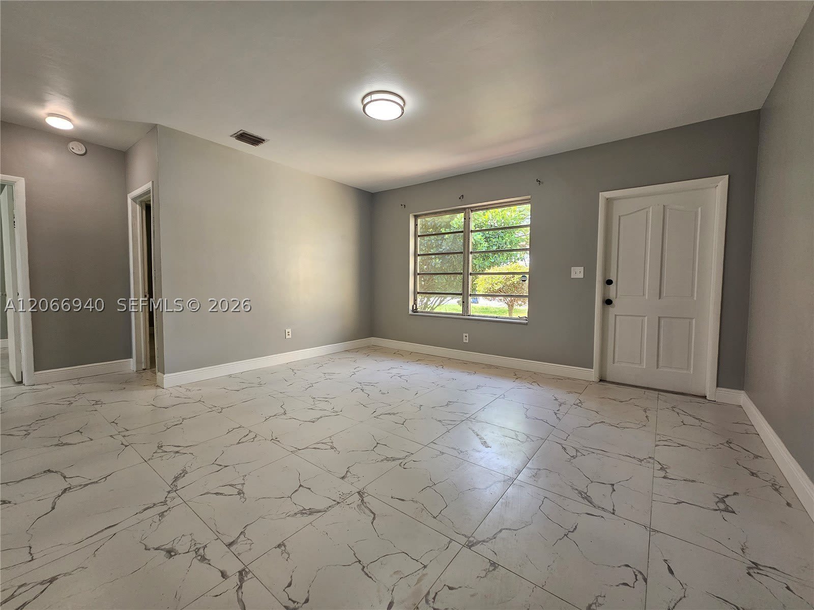 1929 NE 176th St – photo 3