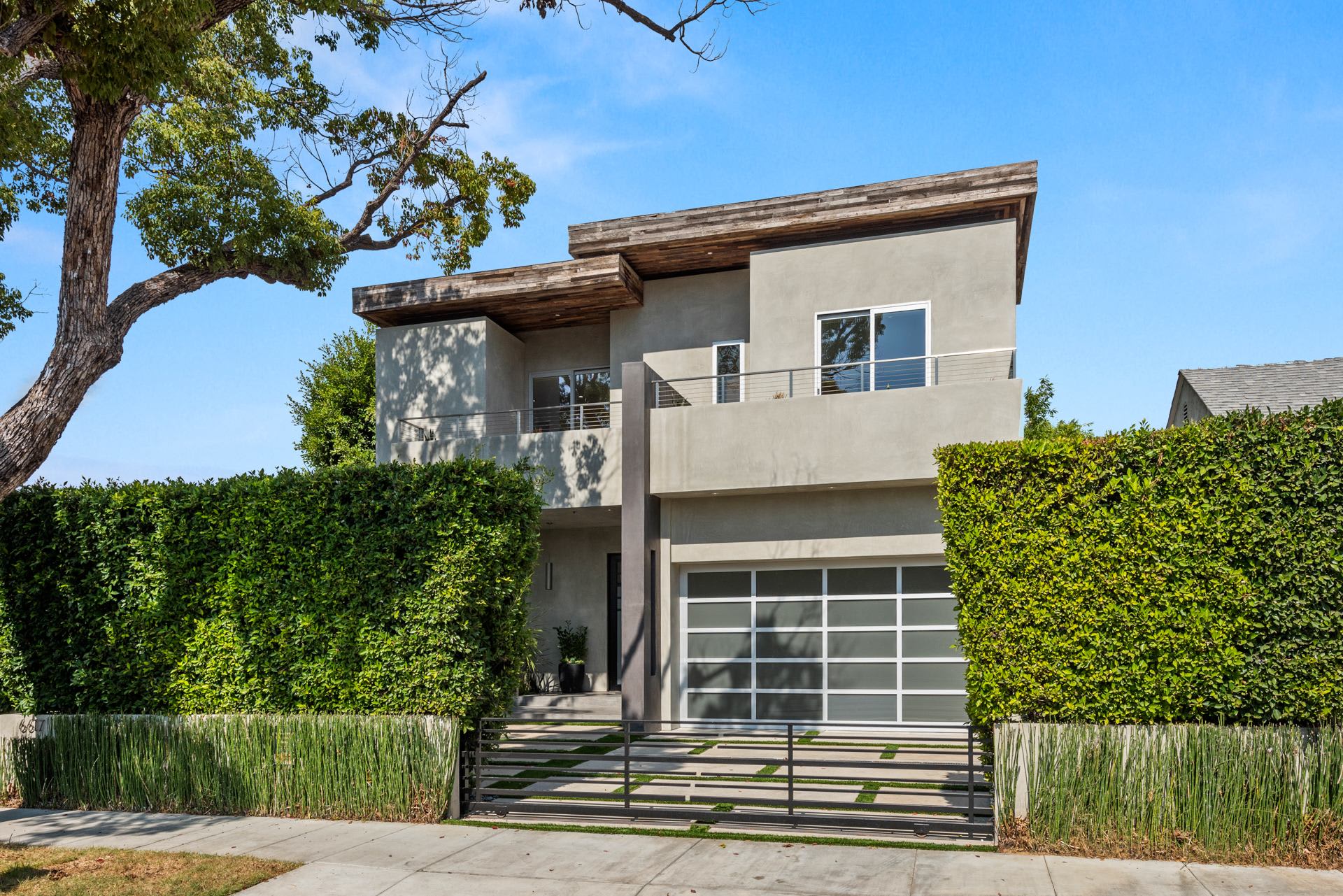 6617 Lindenhurst Ave – photo 1