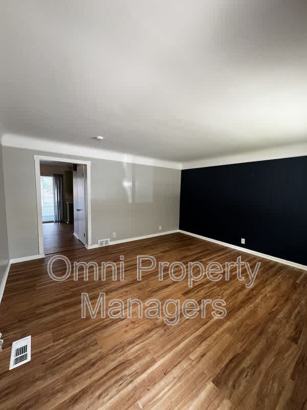 19431 Stephens Rd – photo 5