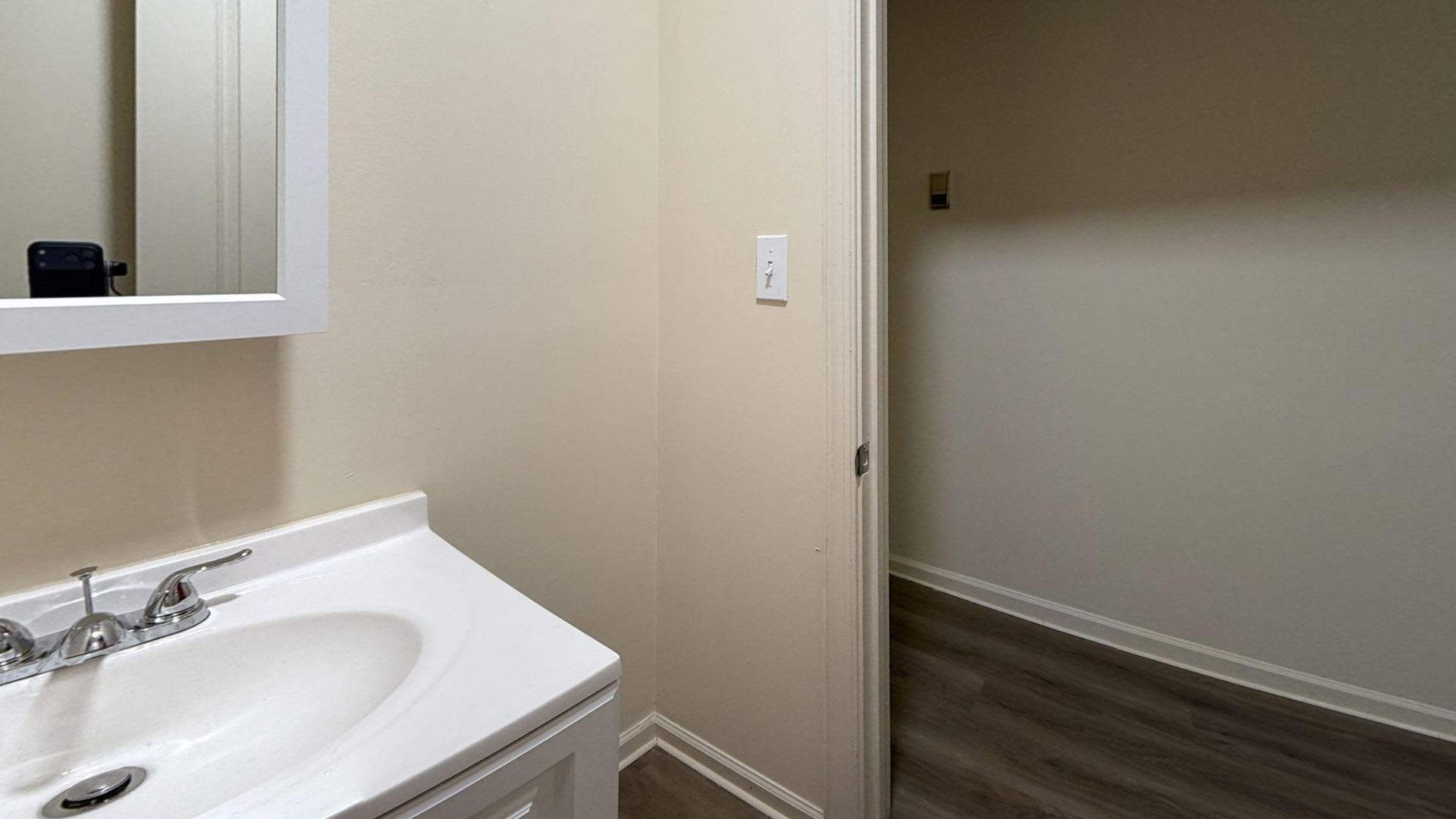 Cozy 3BR Home on Potter Street, Chester PA – photo 2