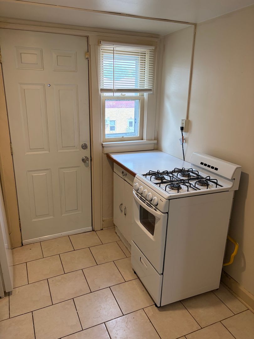 28 Grand Ave – photo 5