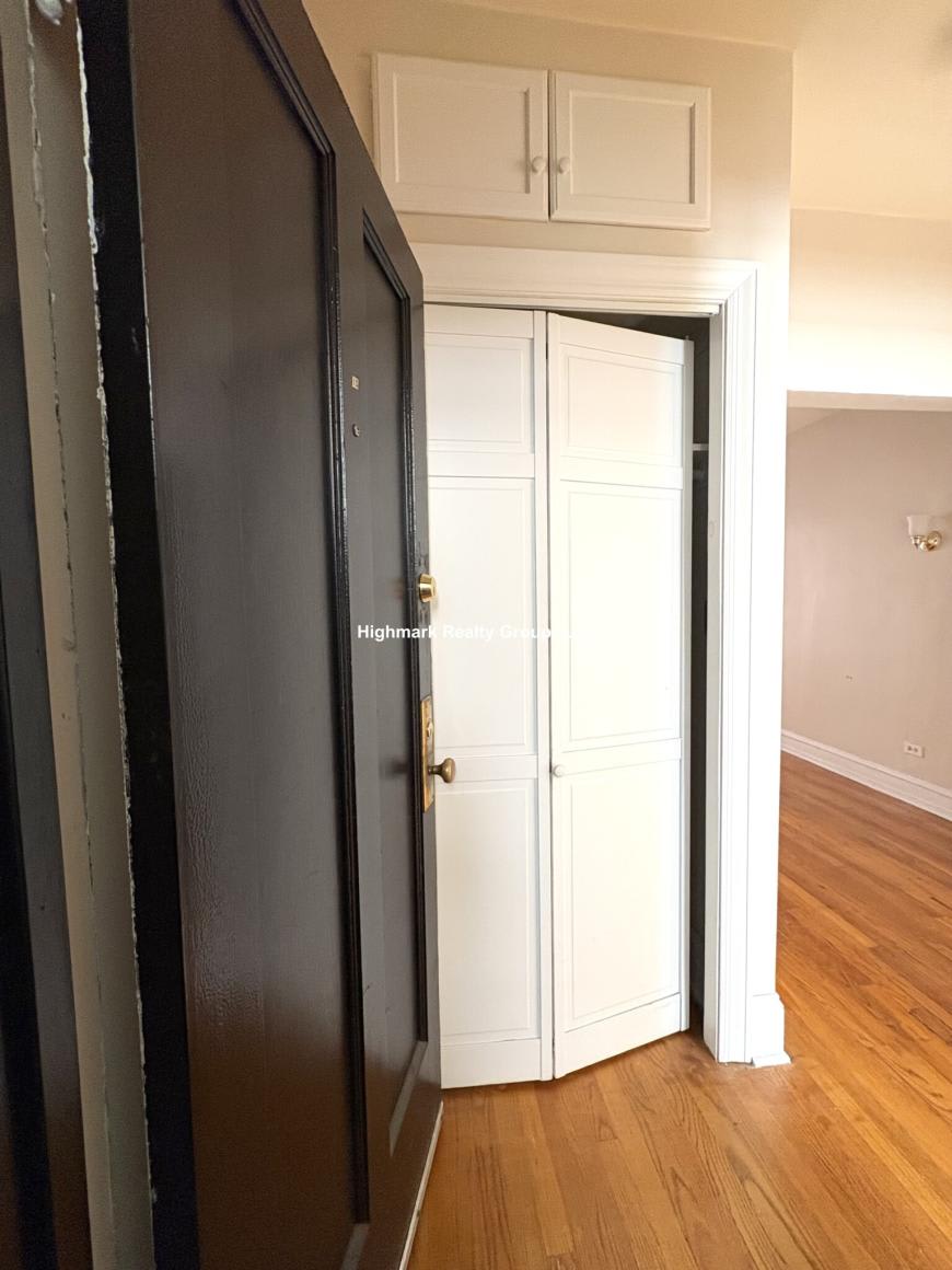 1370 West Estes Ave – photo 5