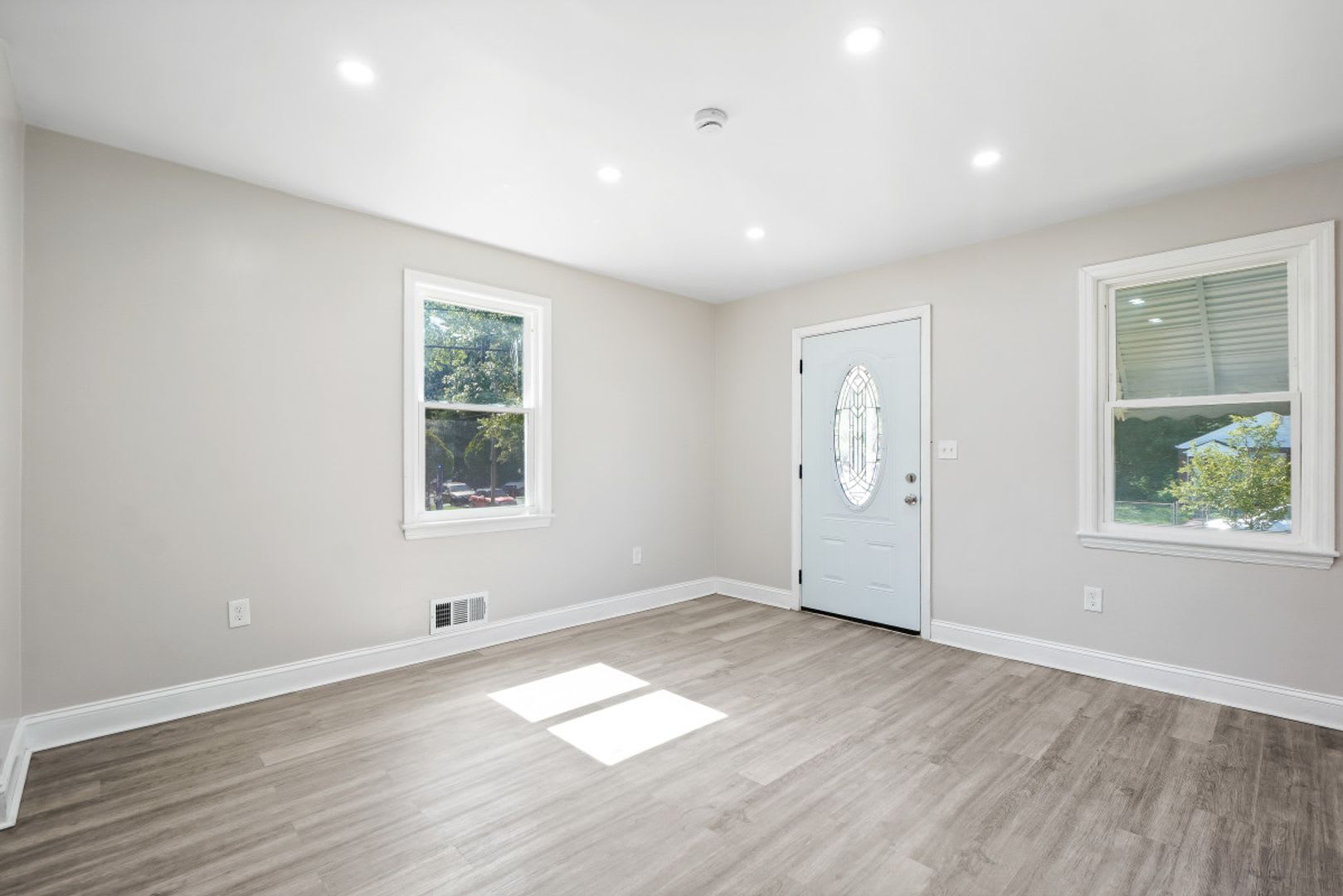 BEAUTIFULLY RENOVATED THREE BEDROOM 2 BATH HOME IN COLLEGE PARK IS IMMEDIATELY AVAILABLE – photo 5