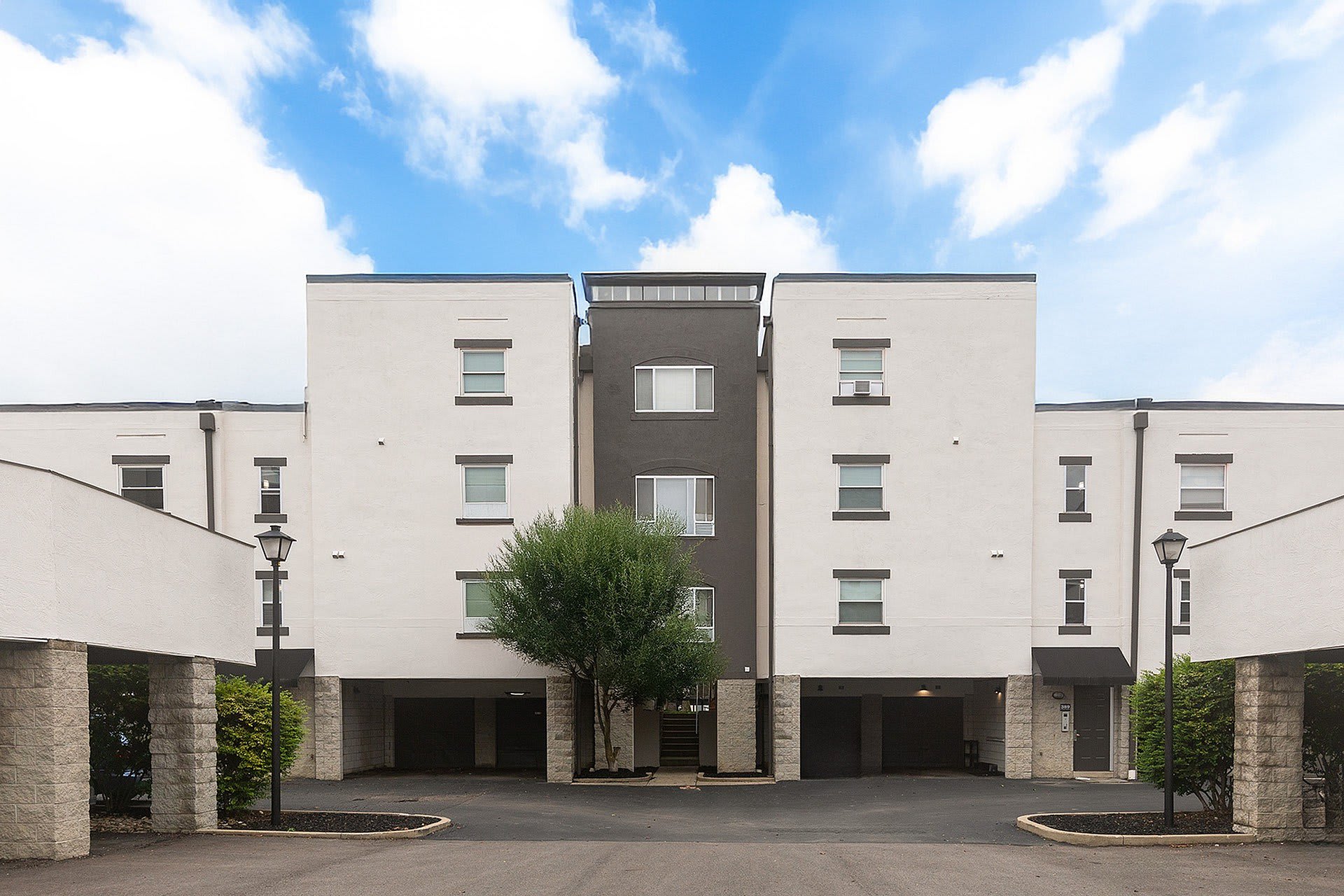 Market Mohawk Apartments – photo 1