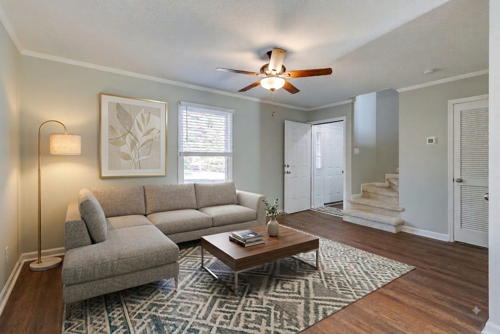 Beautifully Renovated Two Bedroom Duplex – Close to Downtown! – photo 3