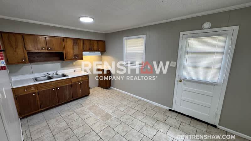 291 Navy Dr – photo 4