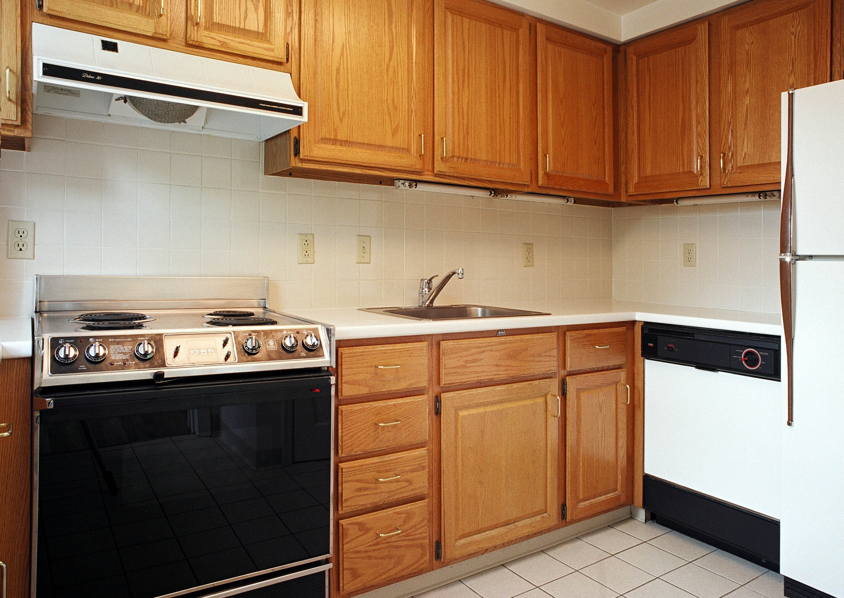 6413 Howe St – photo 4