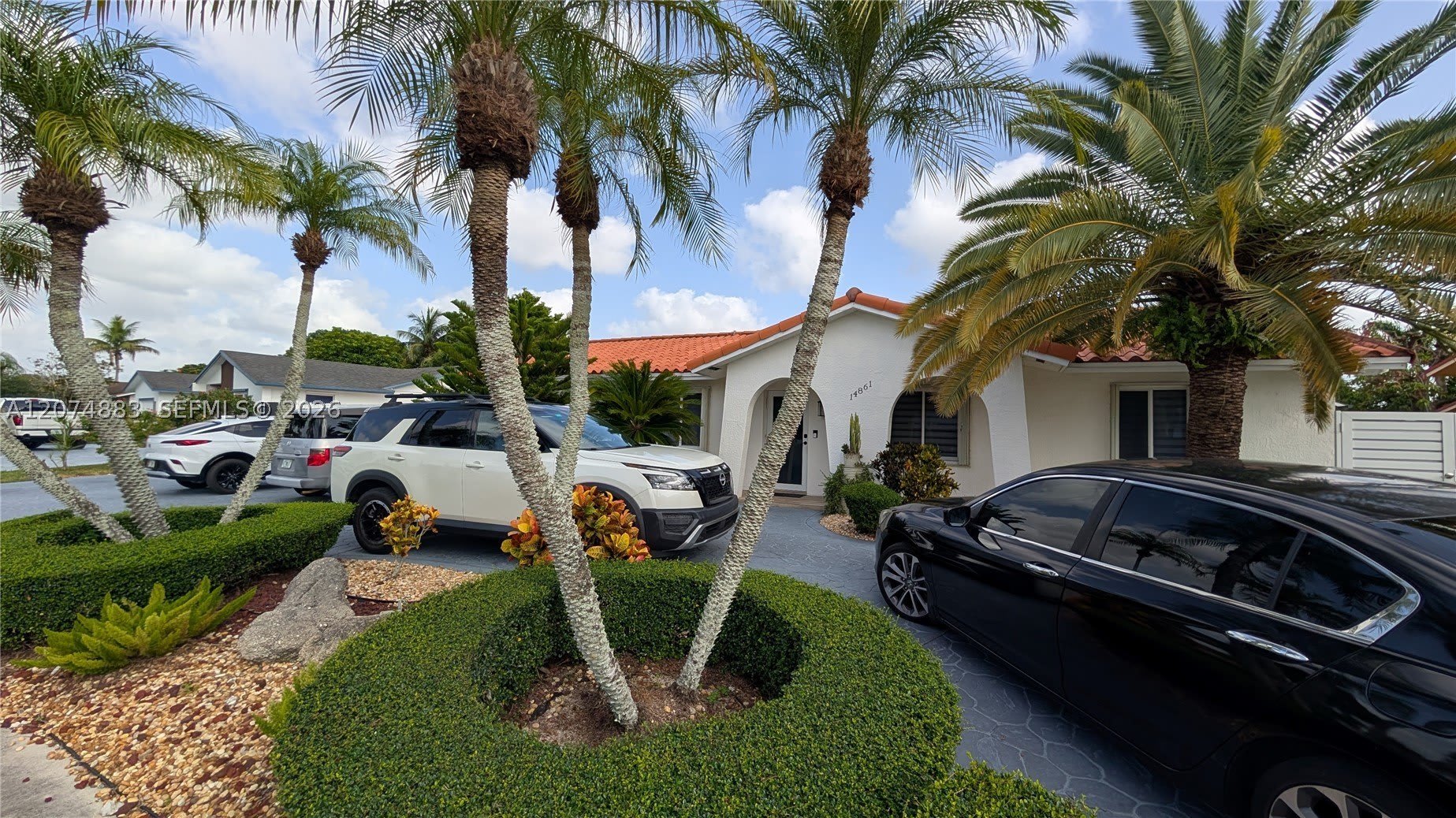 14861 SW 70th St – photo 1