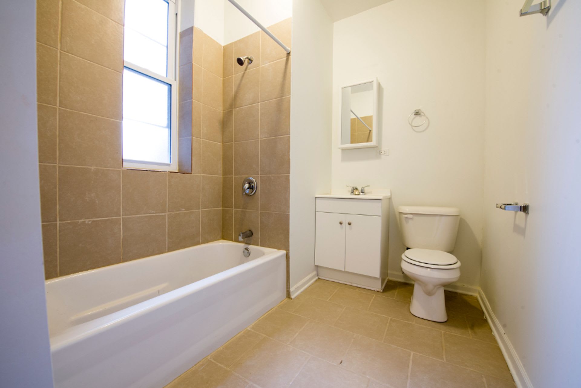 5901 S Michigan Ave – photo 2