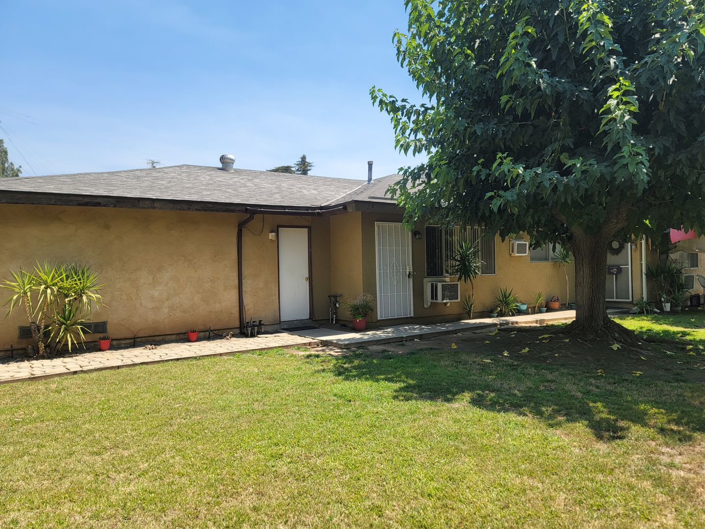 Single-Story 2-Bedroom Duplex Apt Near Downtown Redlands! – photo 1
