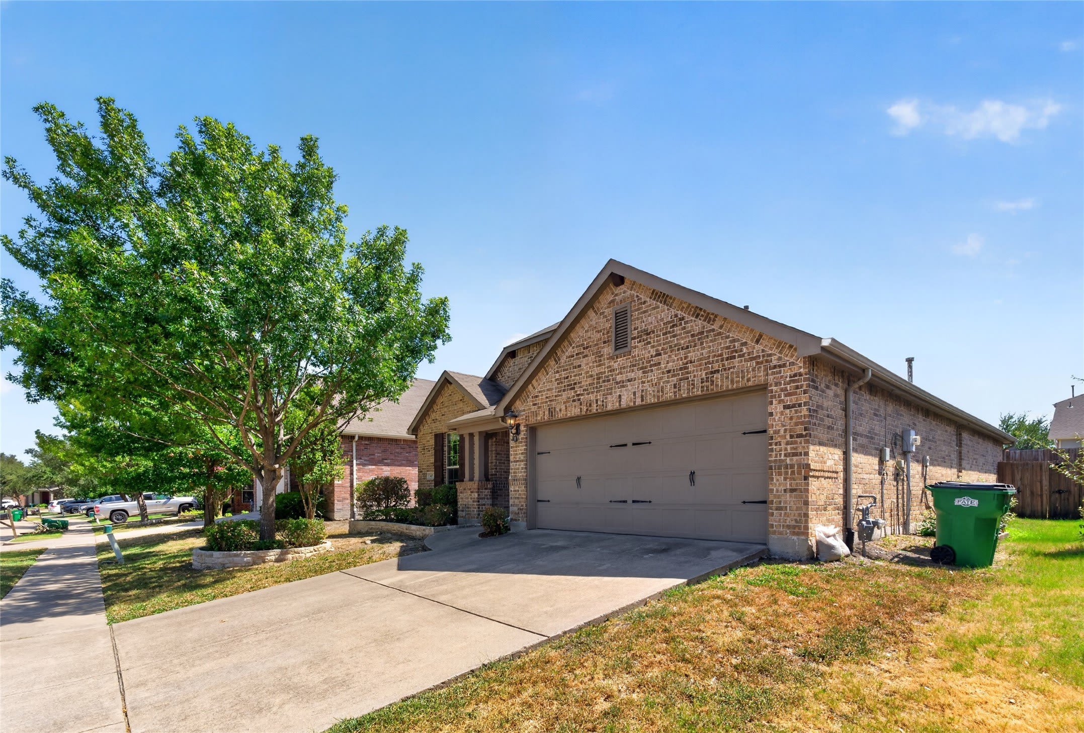 417 Hackberry Drive – photo 3