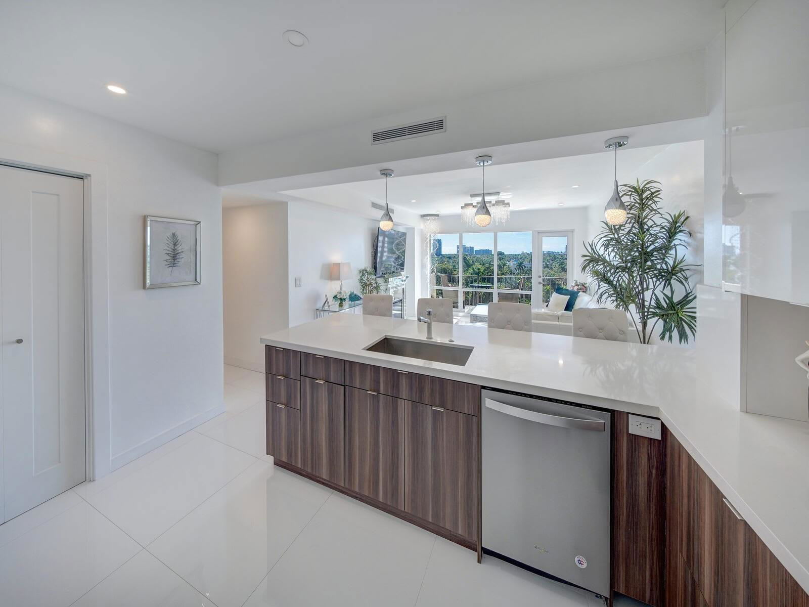 2500 East Las Olas Boulevard – photo 2
