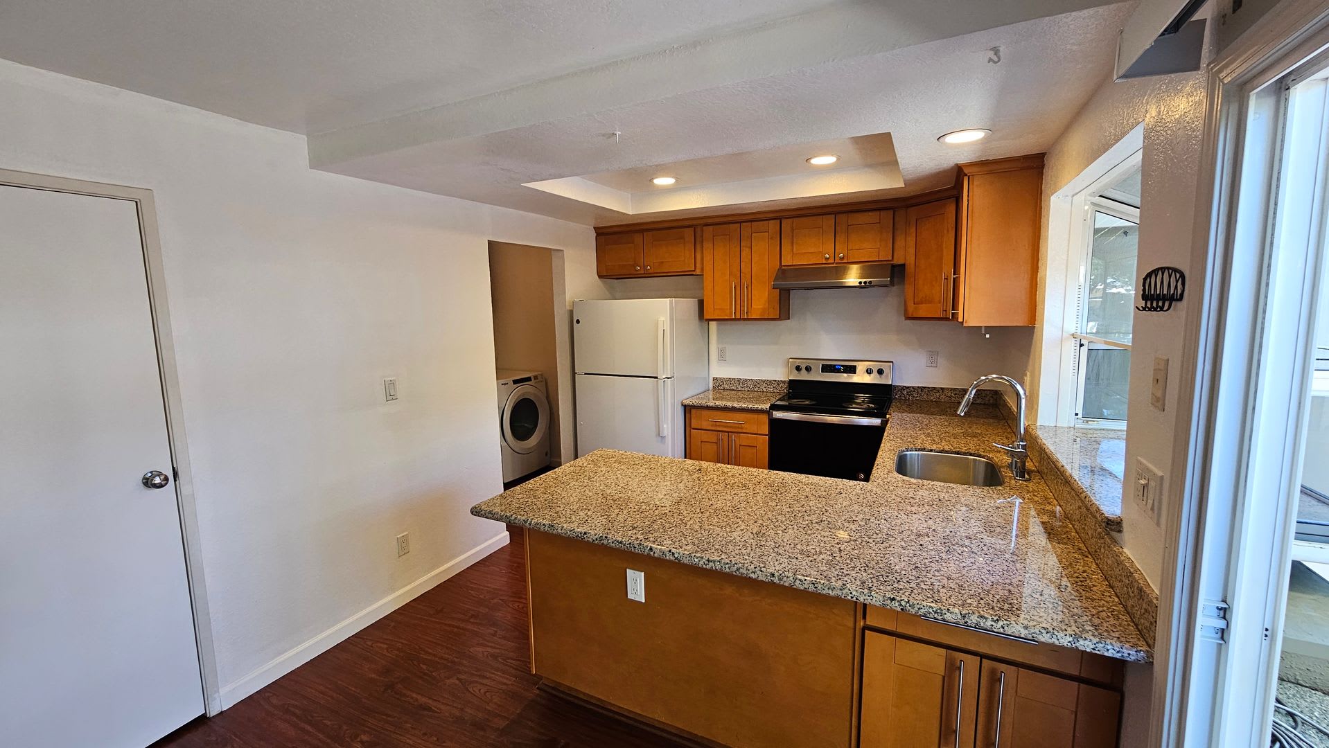 4 bedroom townhouse near Top Rated Pleasanton Schools – photo 2