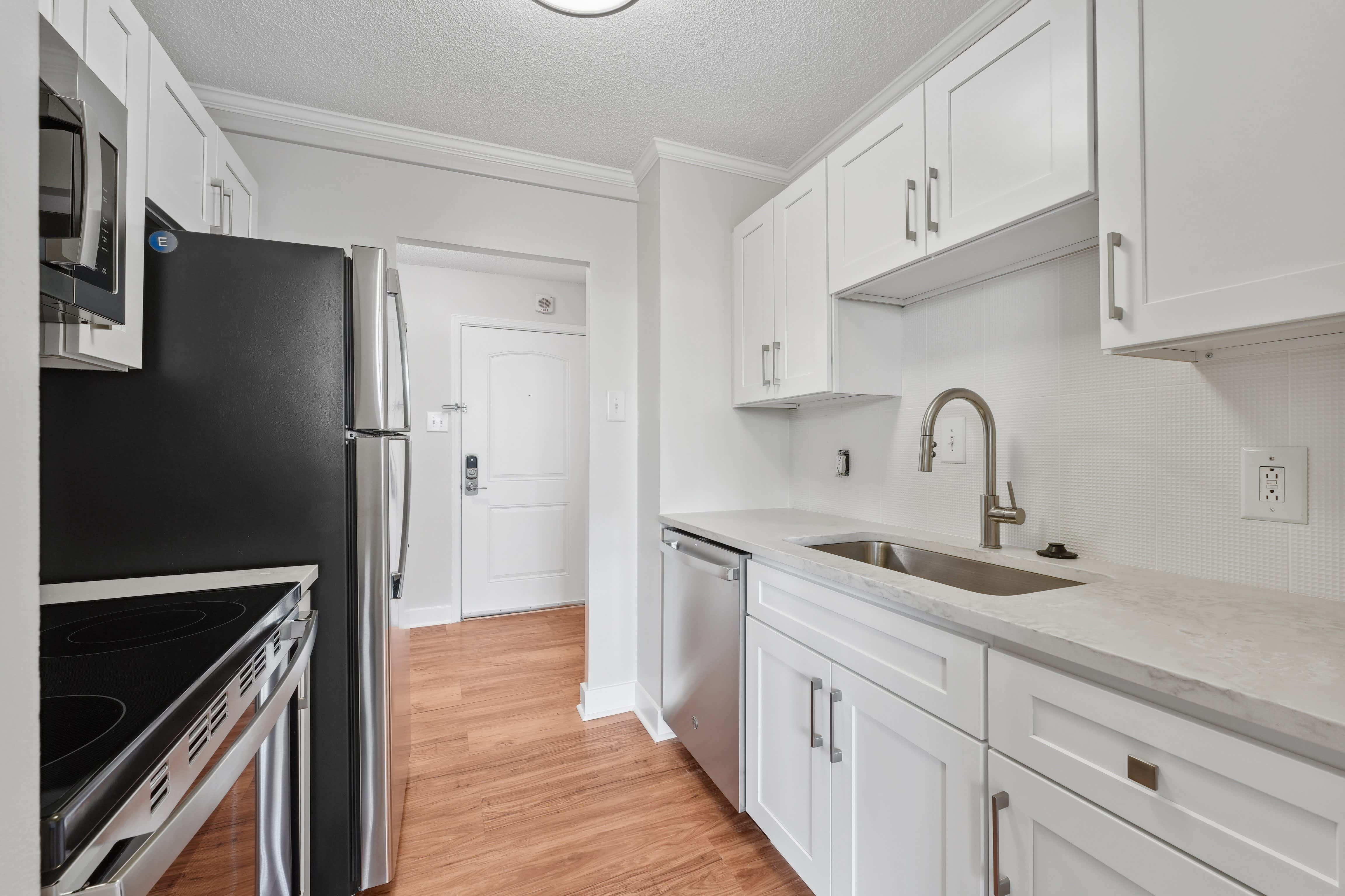 Riverside Apartments – photo 3