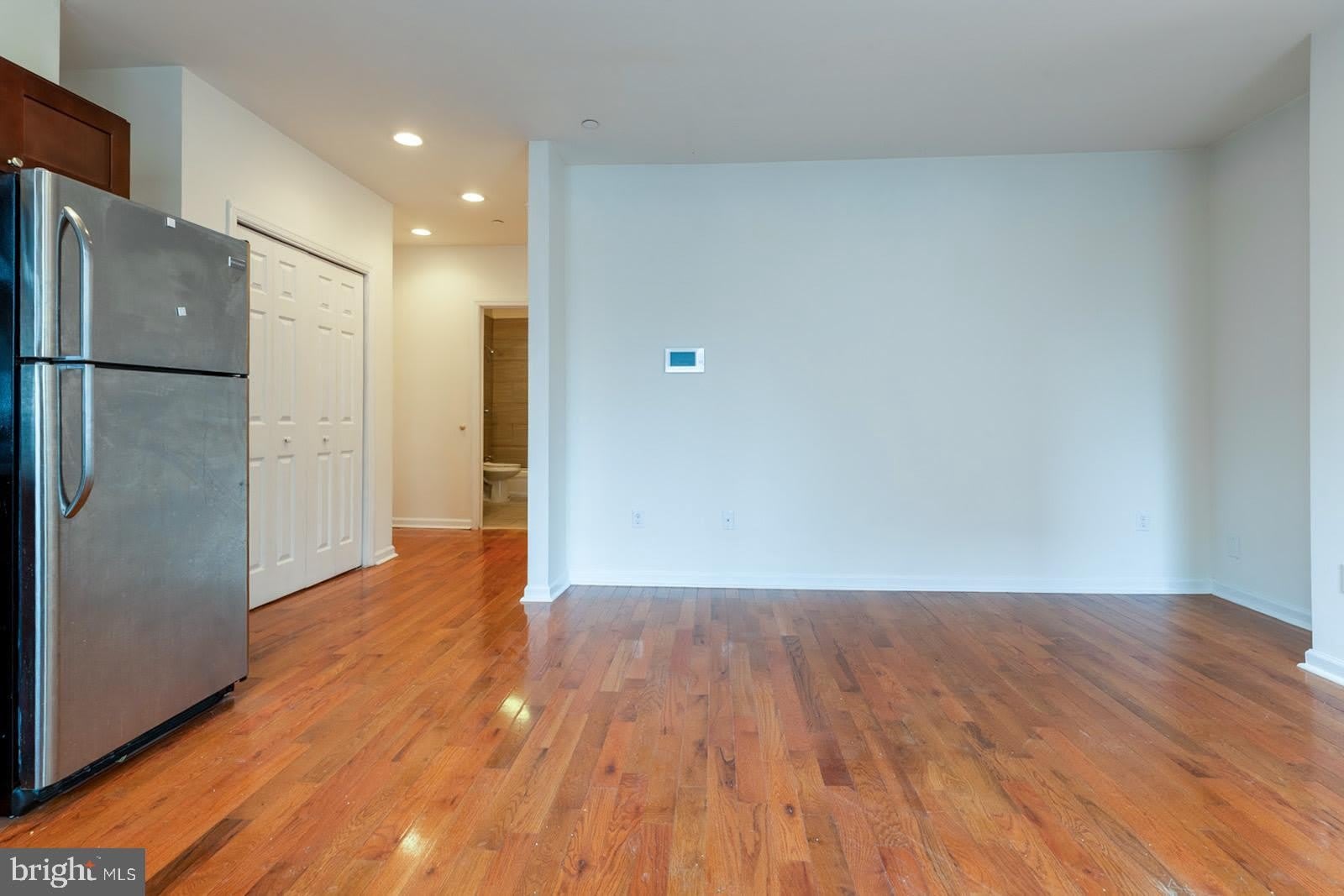 1429 POPLAR Street – photo 2