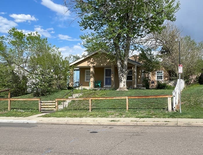 810 Lowell Boulevard – photo 3