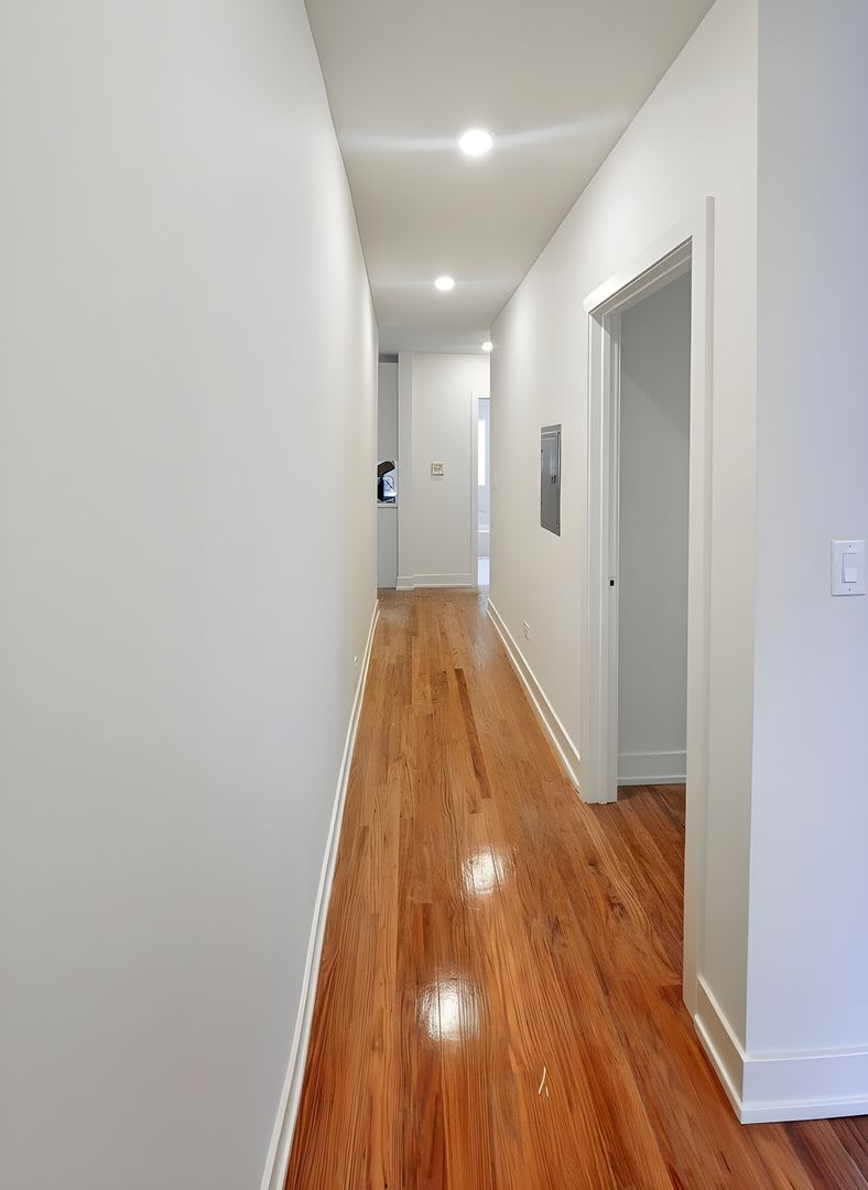 Brand New Renovation, 2bed/1bath Apartment in Historic Ravenswood Manor Neighborhood – photo 4