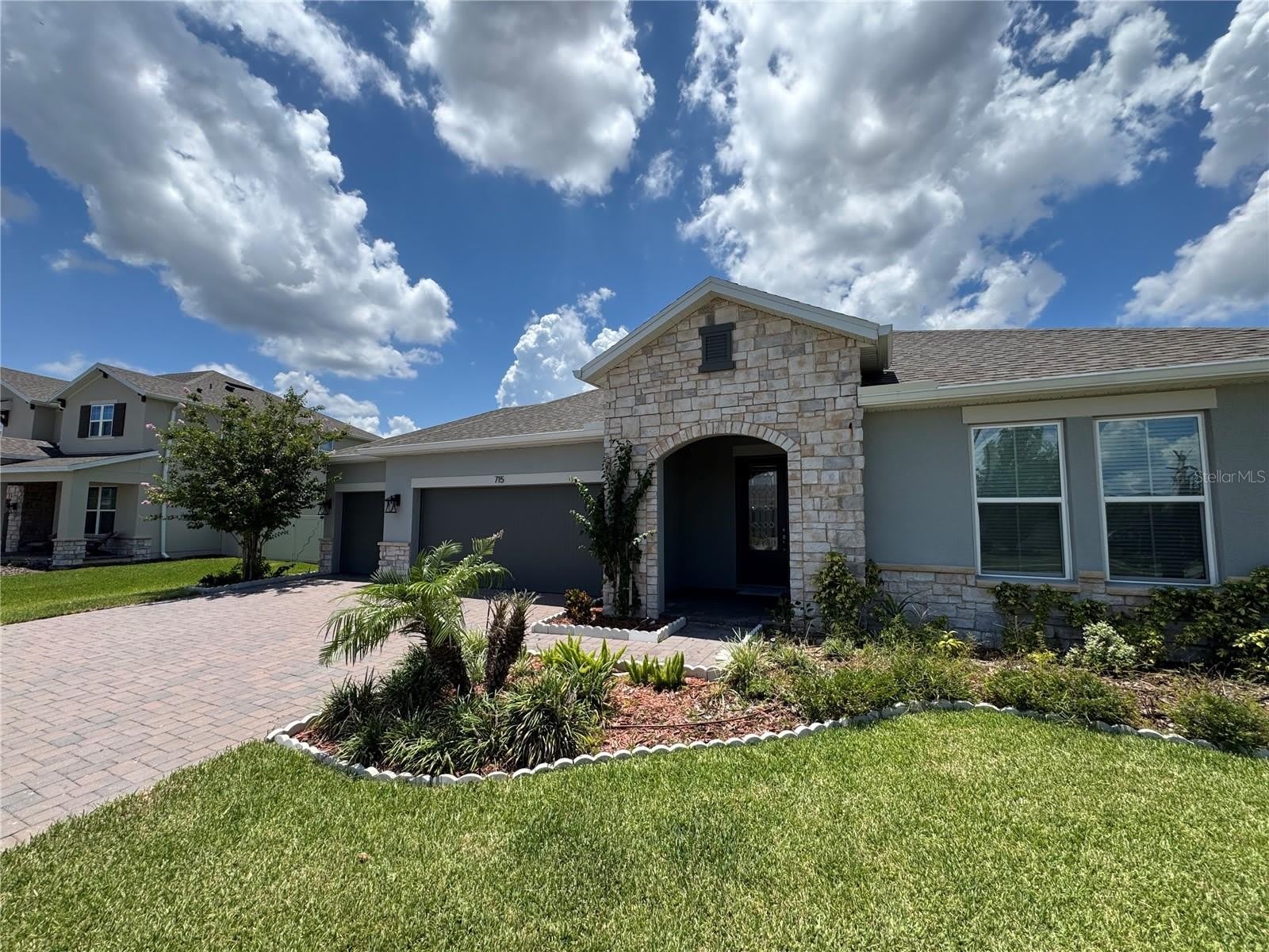 715 BLUE CITRUS Lane – photo 3