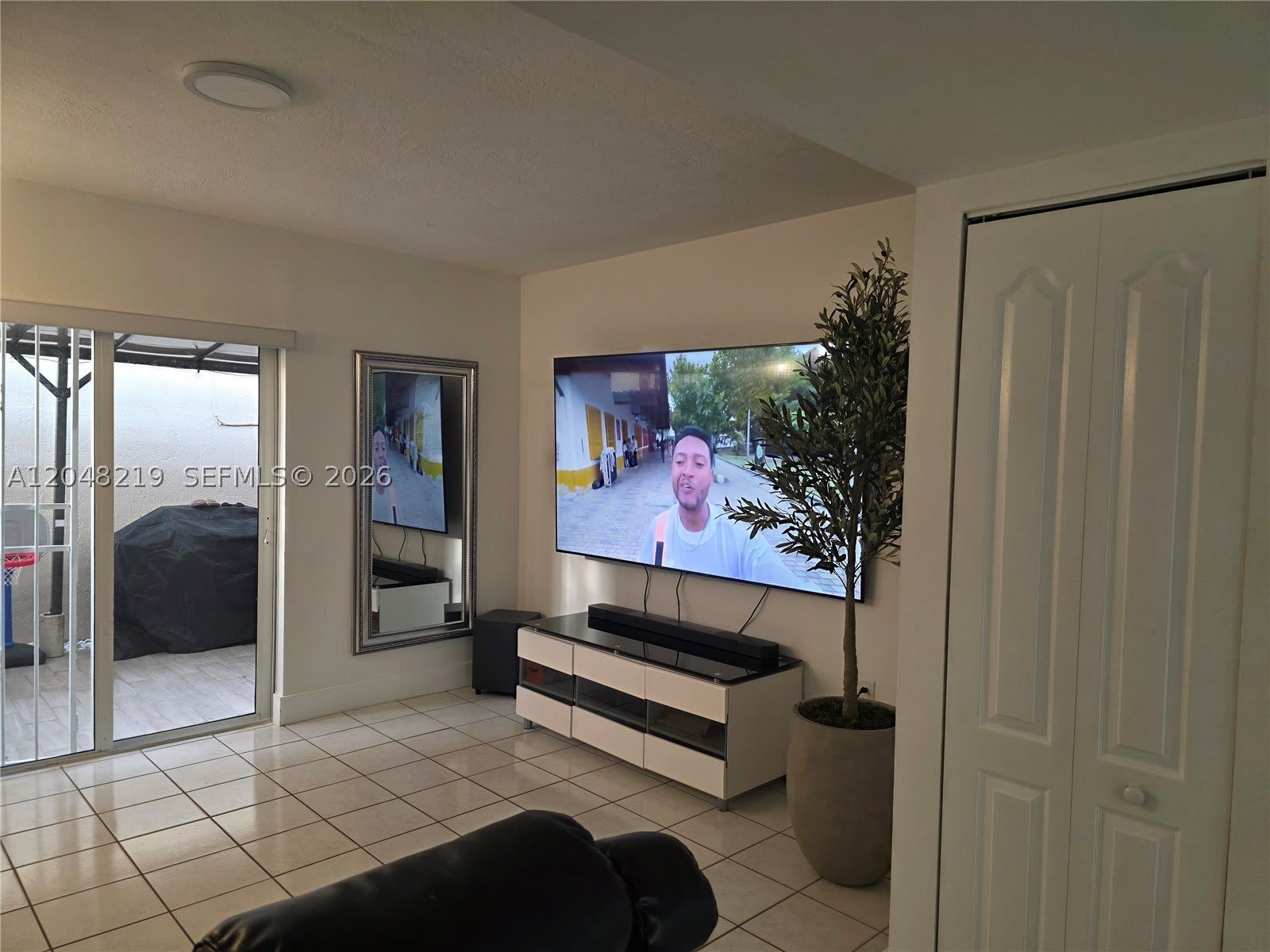 523 W 68th St – photo 4
