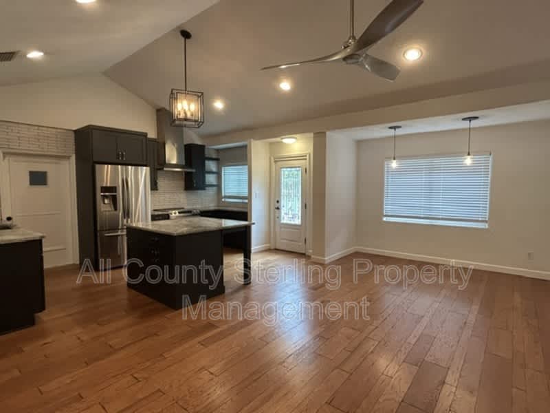 521 W Winter Park St – photo 1
