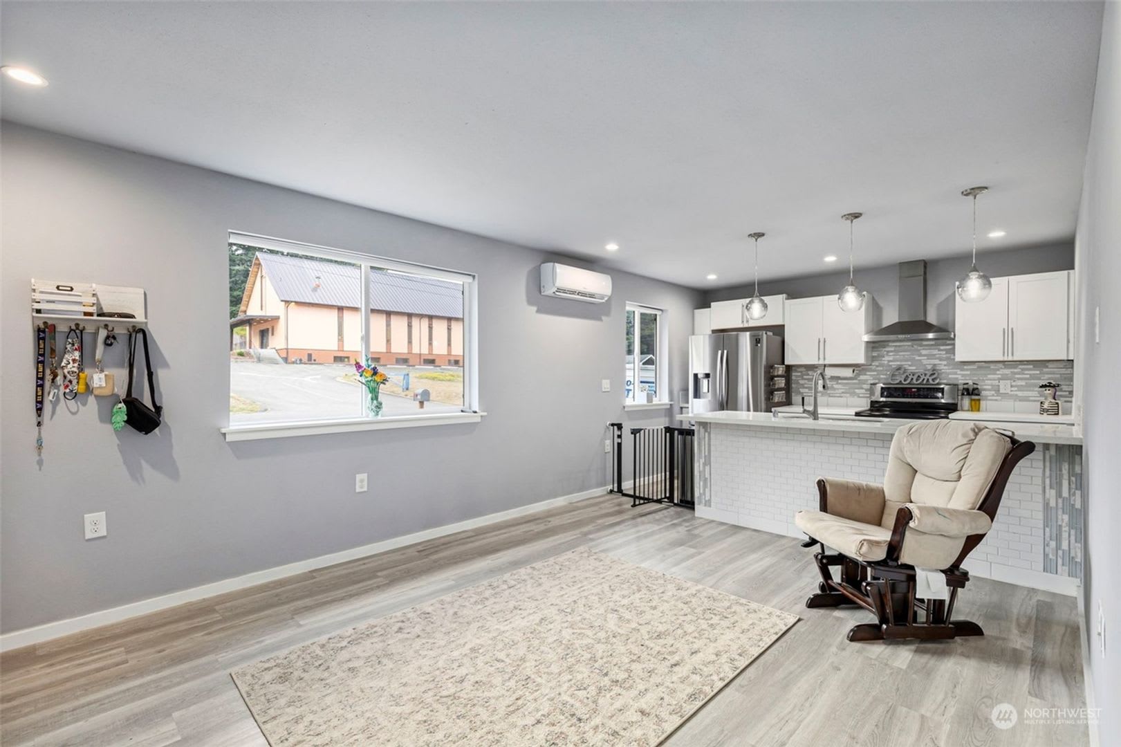 Open Concept 2BR 1 BA Bremerton Rambler – photo 2