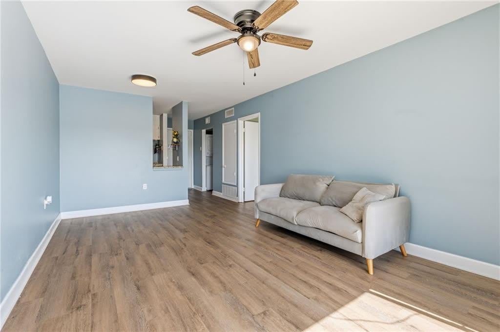 337 Riverbend Drive – photo 4