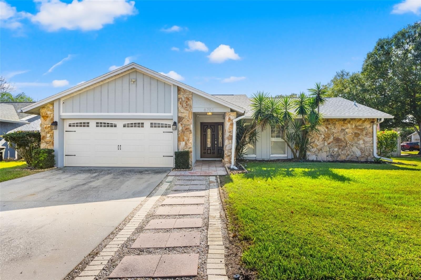 6701 LEEWARD ISLE Way – photo 2