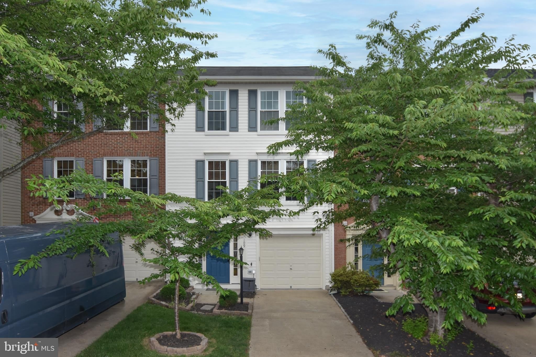 109 SHIRLEY Square SE – photo 2