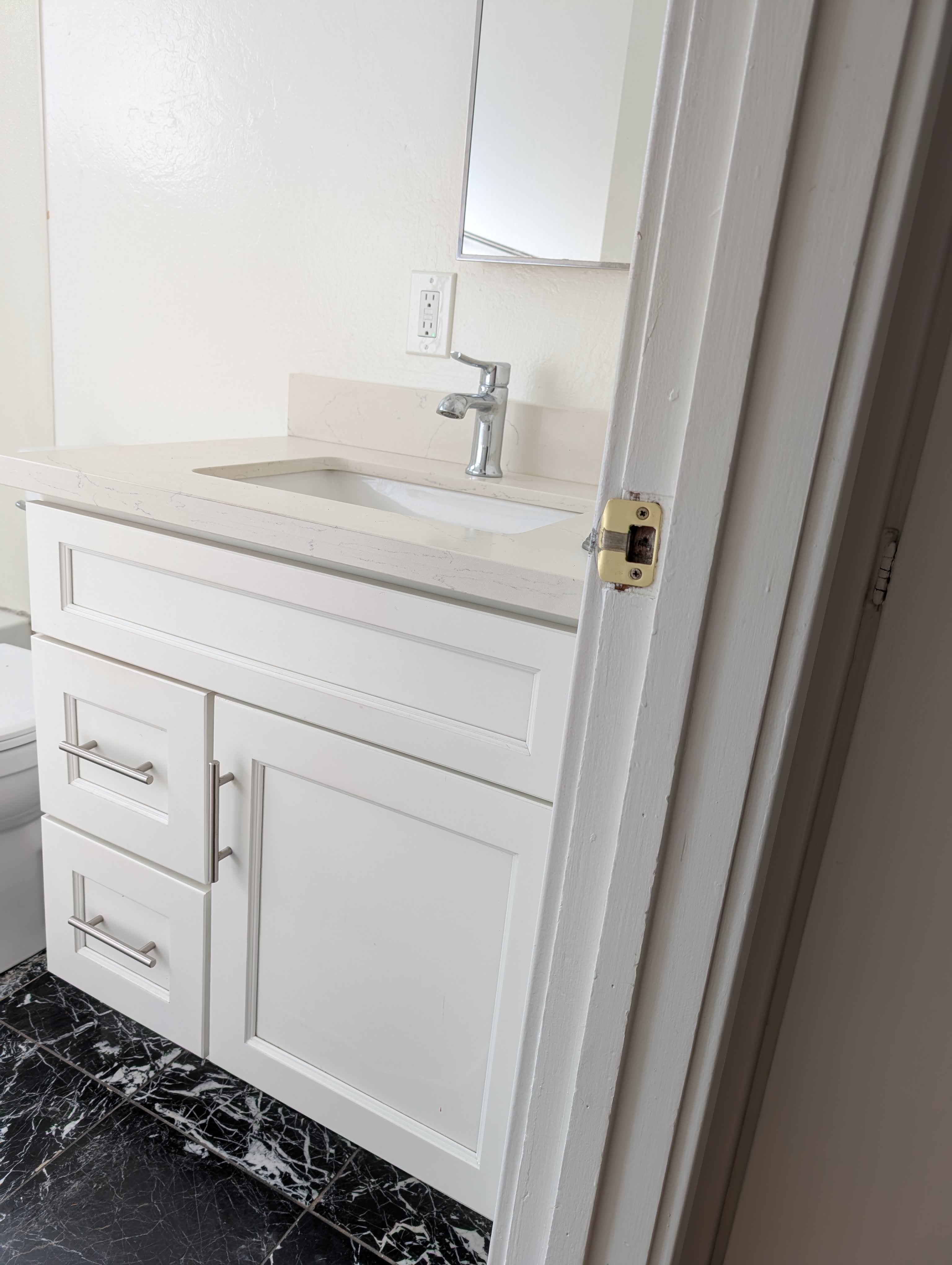 411 S E St – photo 5