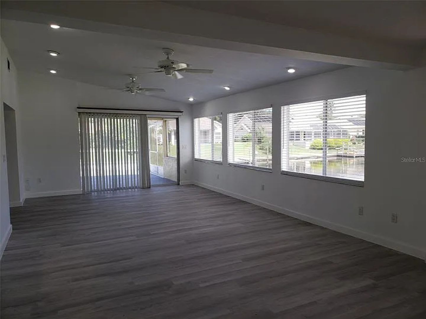 Canal Home 3 Bed 2 Bath – photo 5