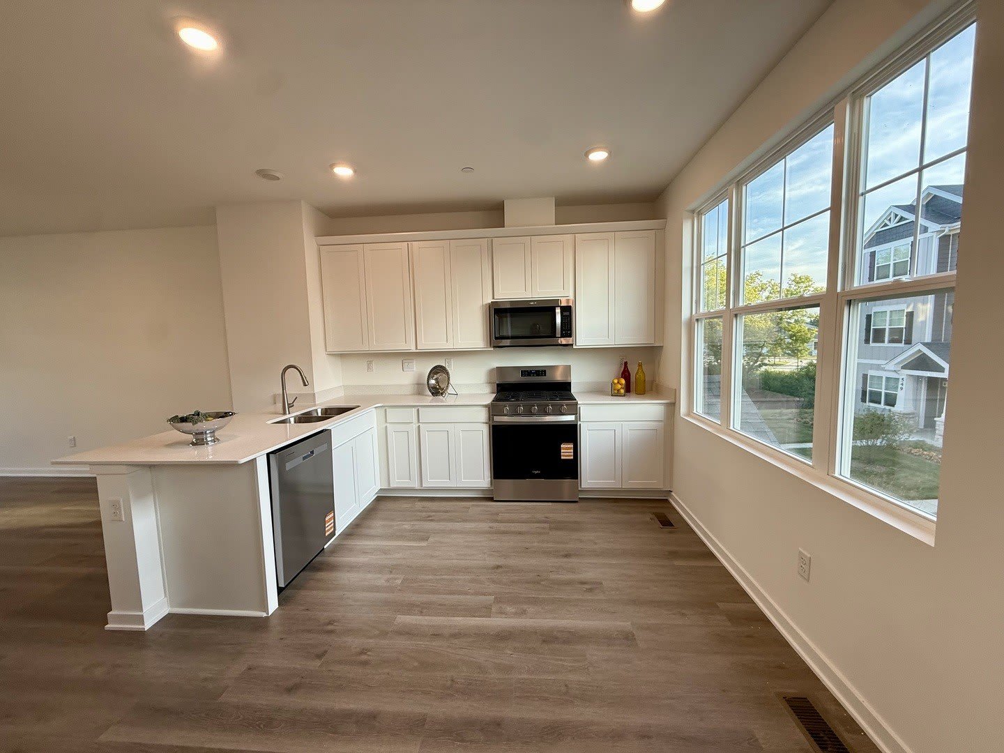 553 Yosemite Way – photo 3