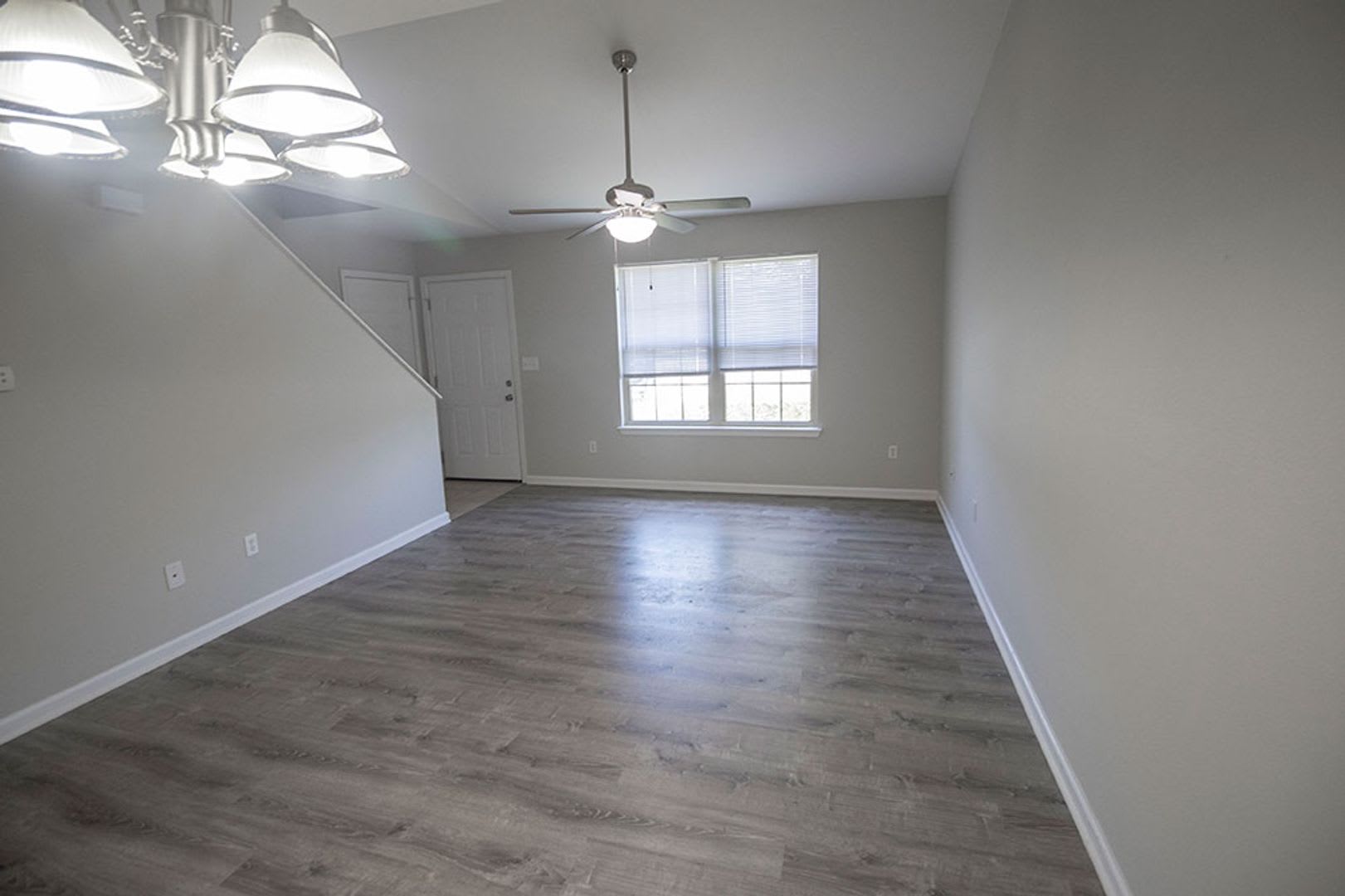 Large 4 bedroom Duplex – photo 5